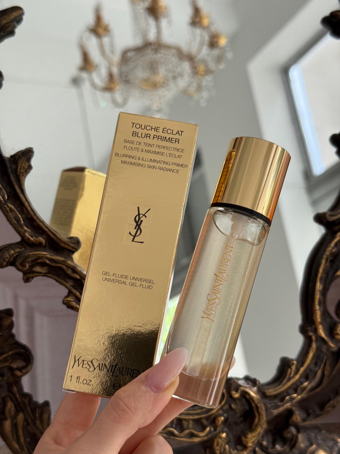 YSL Touche Éclat Blur Primer
Instant Radiance & Luminosity
