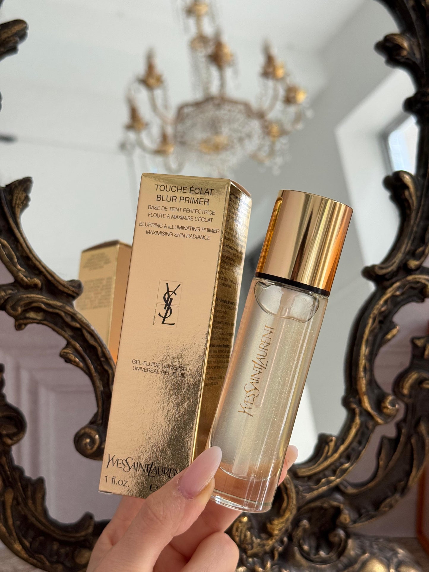 YSL Touche Éclat Blur Primer
Instant Radiance & Luminosity