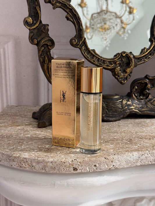 YSL Touche Éclat Blur Primer
Instant Radiance & Luminosity