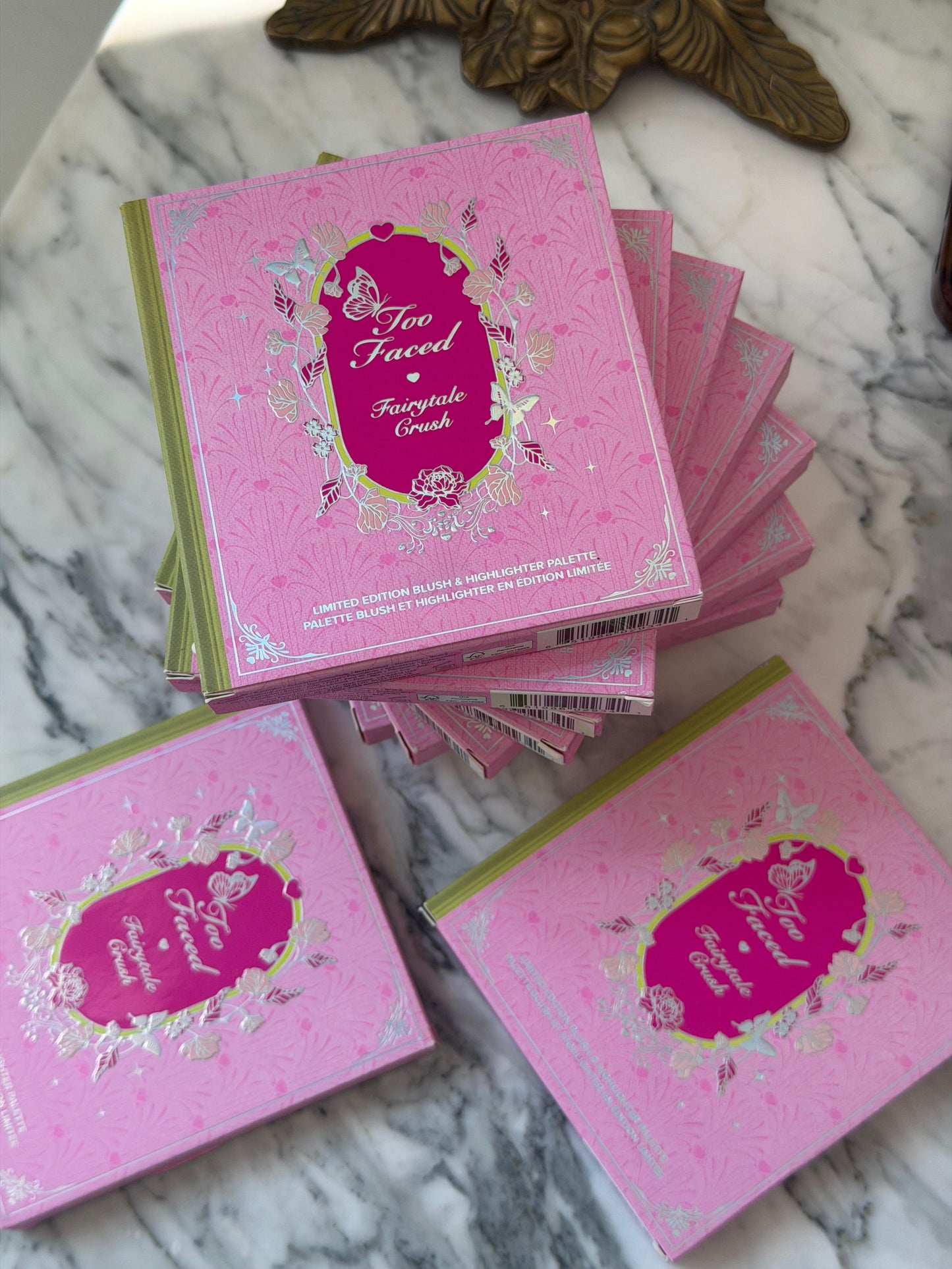TOO FACED Fairytale Crush
Limited Edition Blush & Highlighter Palette