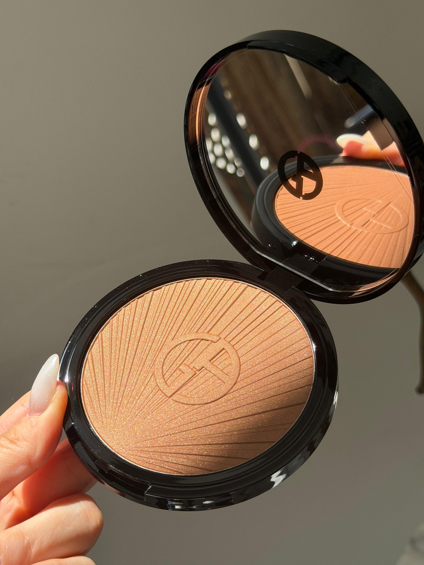 ARMANI Luminous Silk Longwear Creamy Bronzing Powder