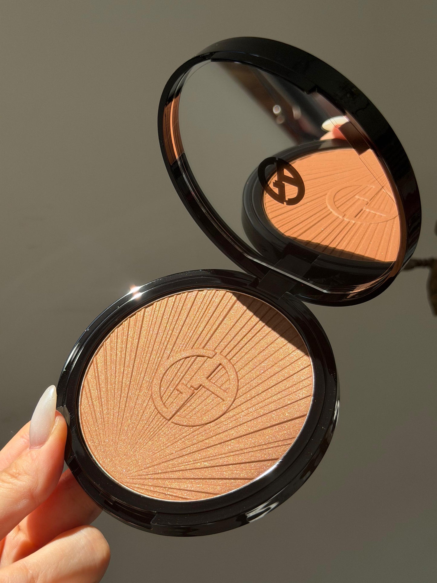 ARMANI Luminous Silk Longwear Creamy Bronzing Powder