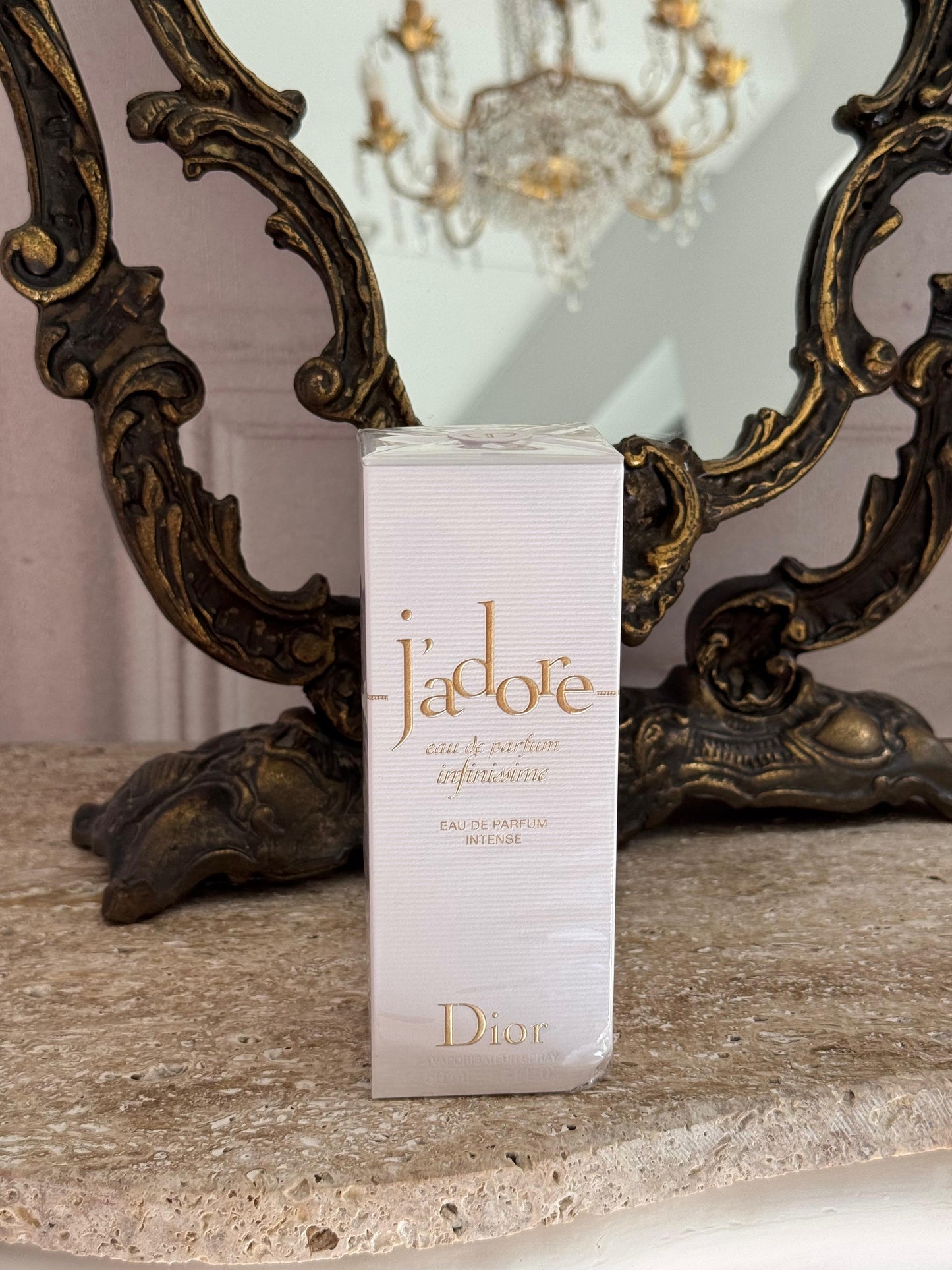 DIOR J’adore Eau De Parfum Infinissime
Eau De Parfum Intense