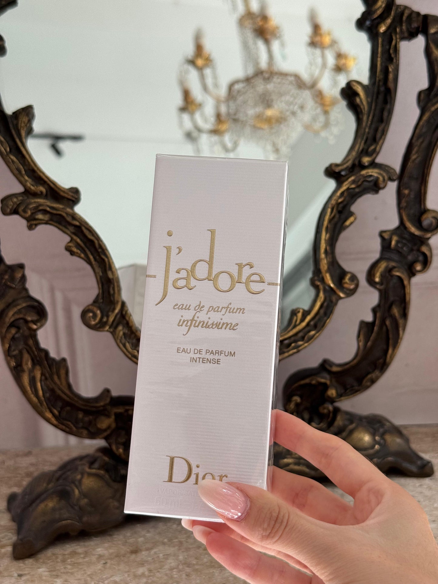 DIOR J’adore Eau De Parfum Infinissime
Eau De Parfum Intense
