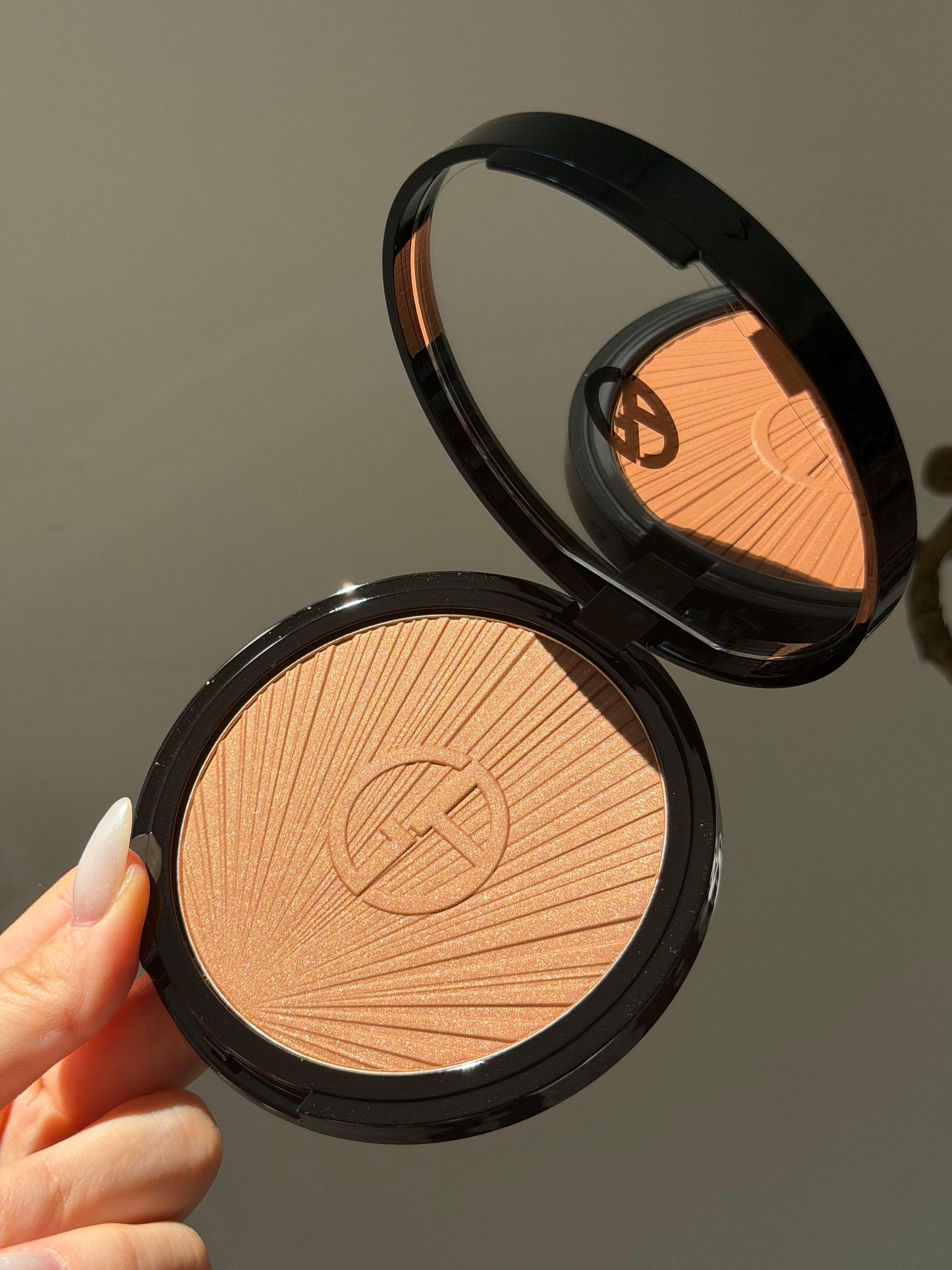 ARMANI Luminous Silk Longwear Creamy Bronzing Powder