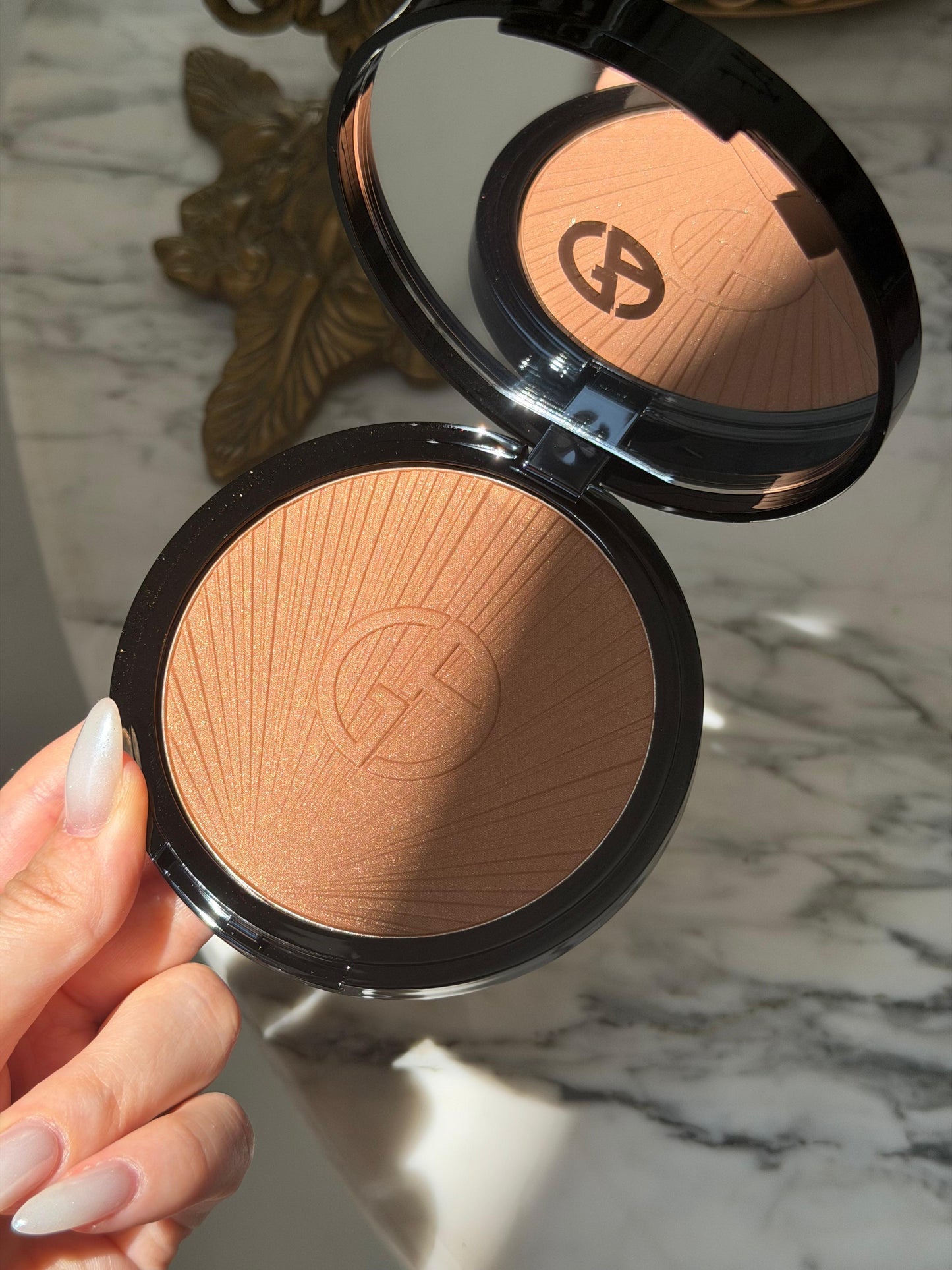 ARMANI Luminous Silk Longwear Creamy Bronzing Powder