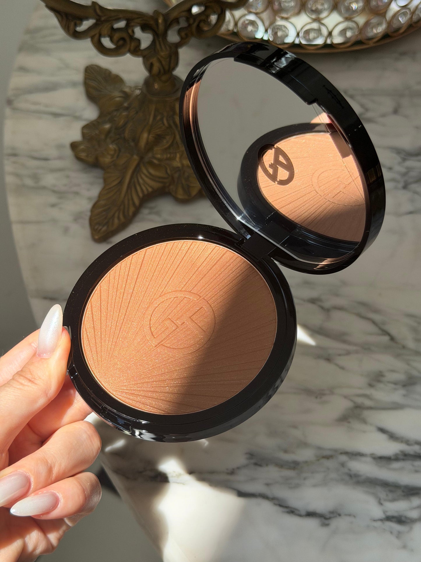 ARMANI Luminous Silk Longwear Creamy Bronzing Powder