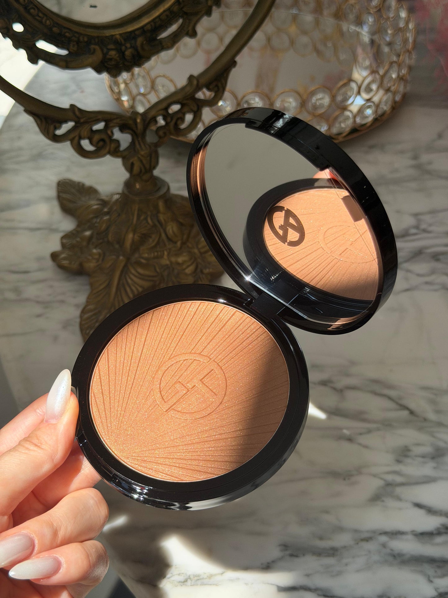 ARMANI Luminous Silk Longwear Creamy Bronzing Powder