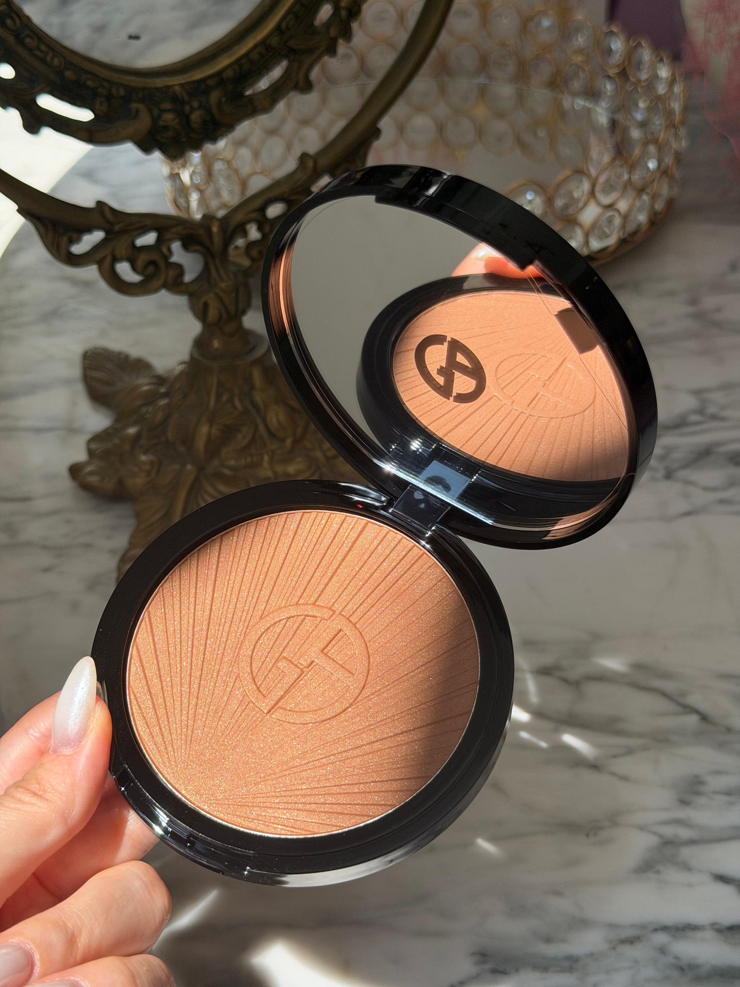 ARMANI Luminous Silk Longwear Creamy Bronzing Powder