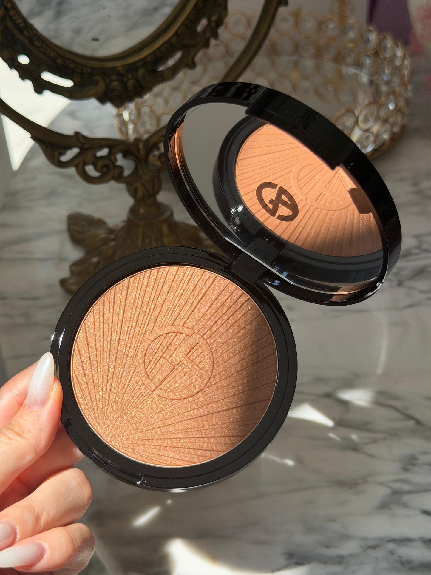 ARMANI Luminous Silk Longwear Creamy Bronzing Powder