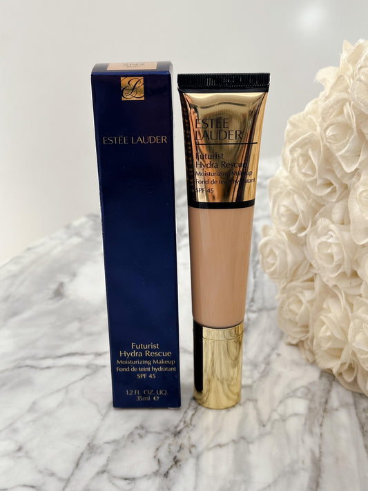 ESTÉE LAUDER Futurist Hydra Rescue
Moisturizing Foundation SPF45