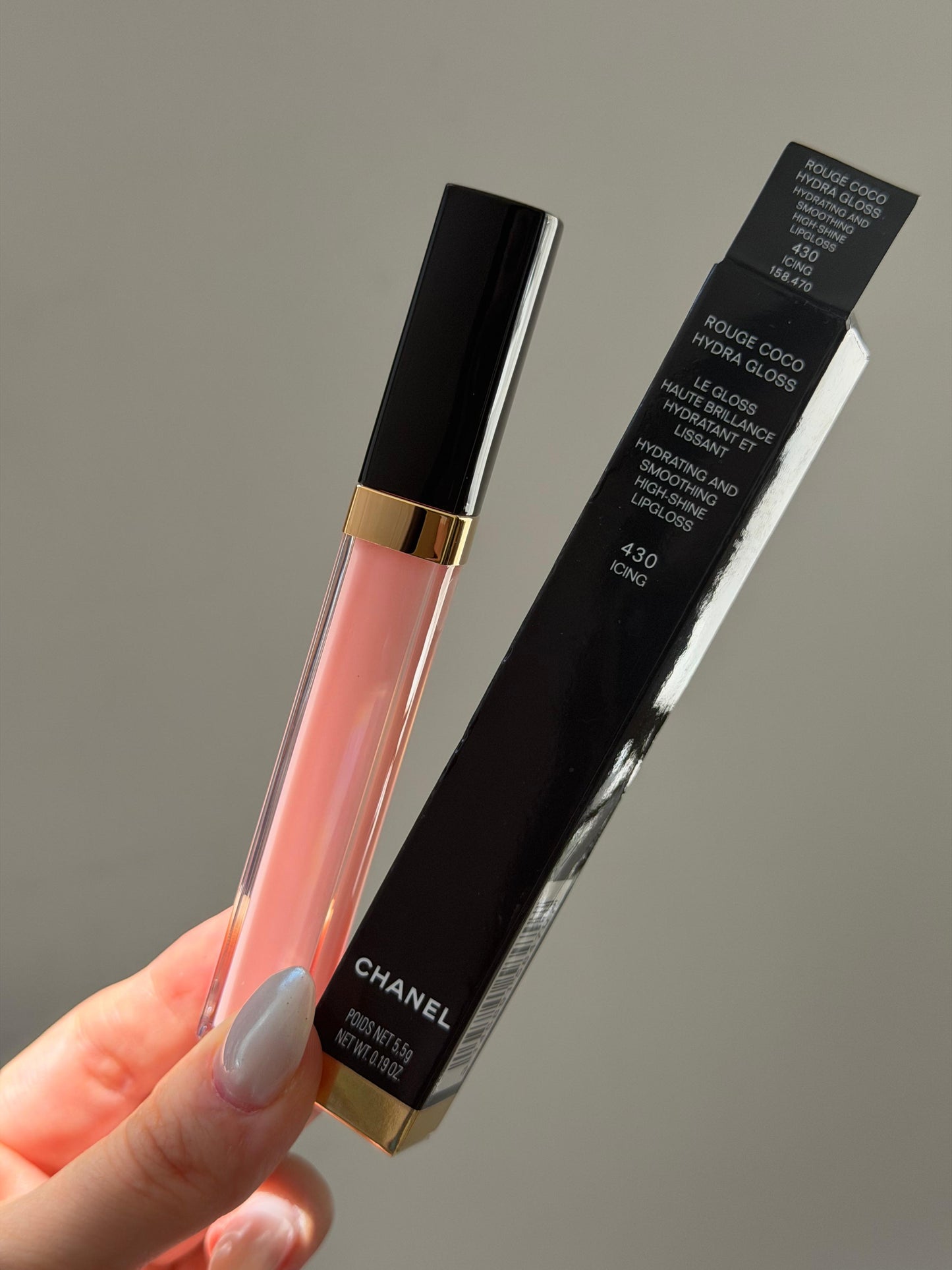 CHANEL Rouge Coco Gloss (430)
Moisturizing Gel Brillant Hidratant