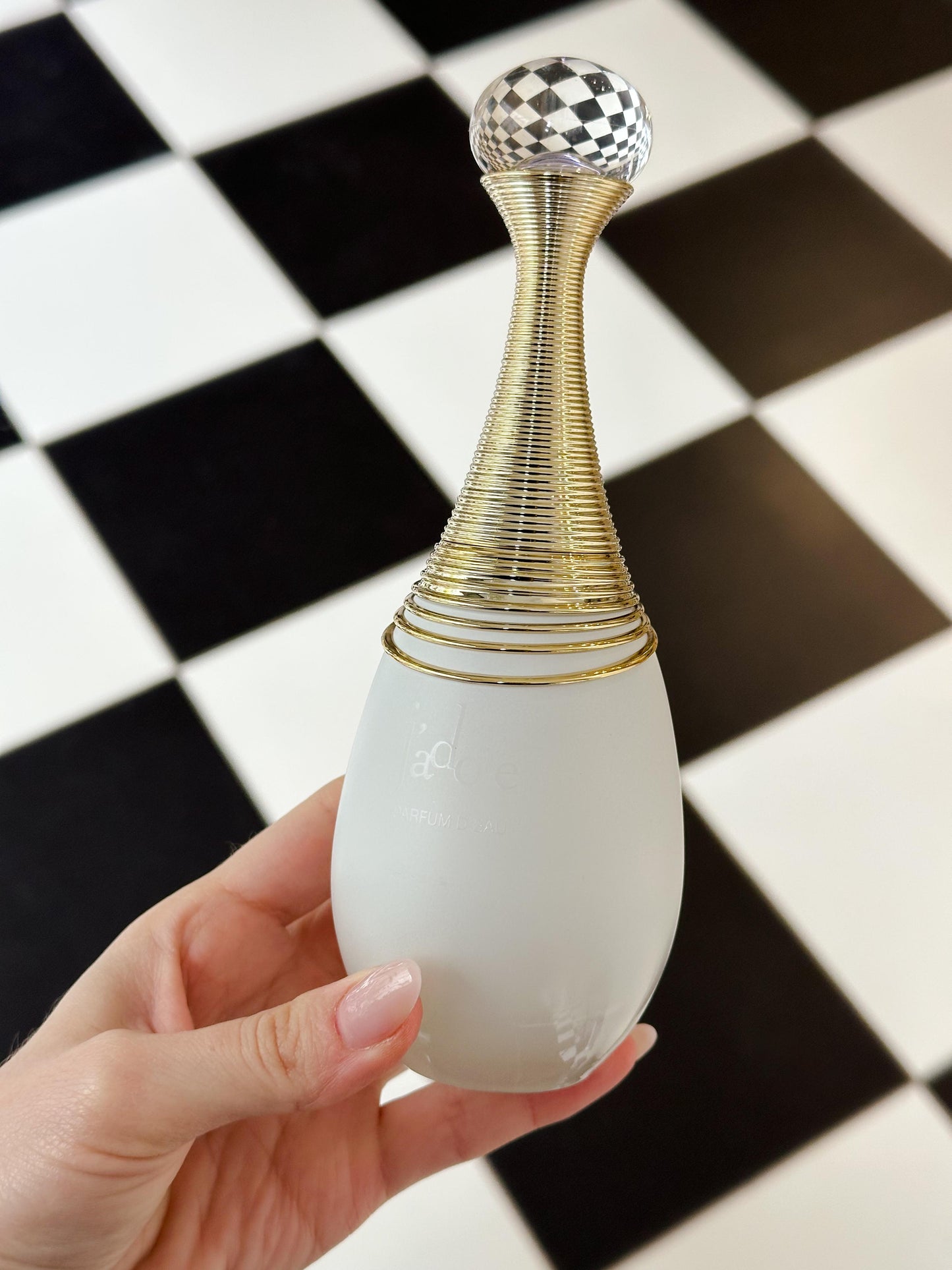 DIOR J'adore Parfum D’eau
Alcohol-Free Eau de Parfum - Floral Notes