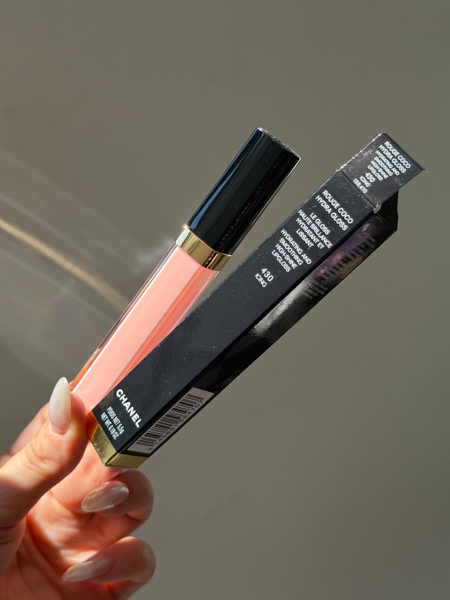 CHANEL Rouge Coco Gloss (430)
Moisturizing Gel Brillant Hidratant