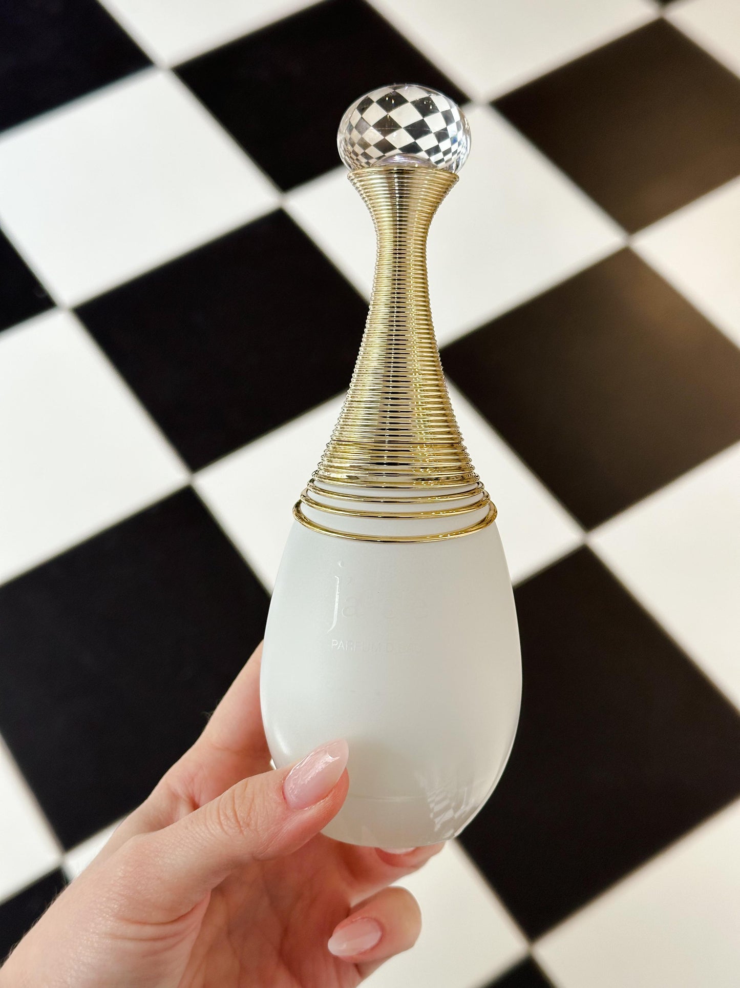 DIOR J'adore Parfum D’eau
Alcohol-Free Eau de Parfum - Floral Notes