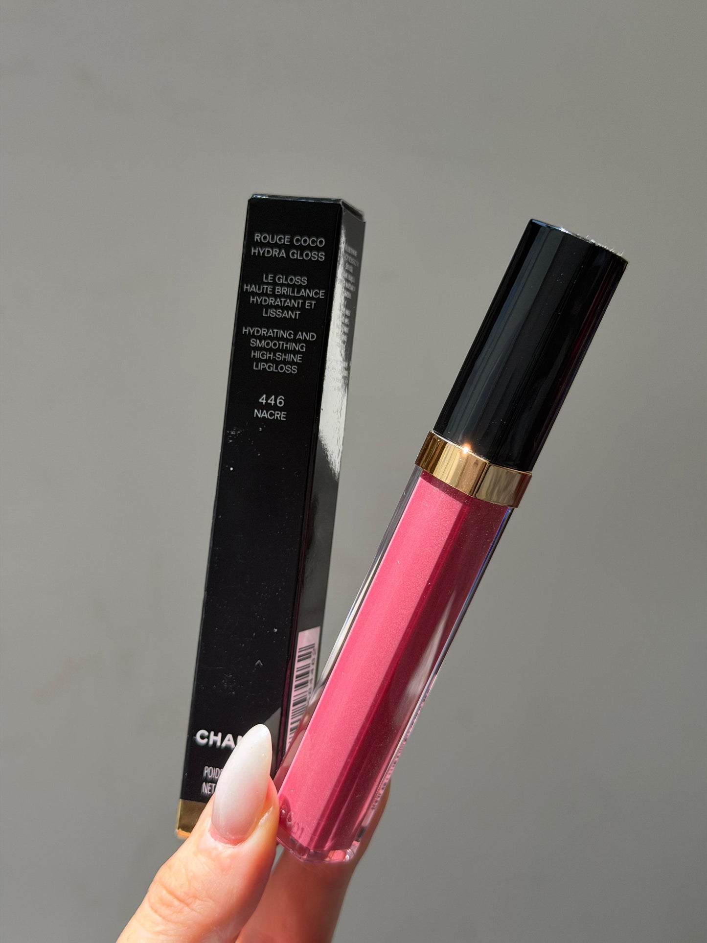 CHANEL Rouge Coco Gloss (446)
Moisturizing Gel Brillant Hidratant