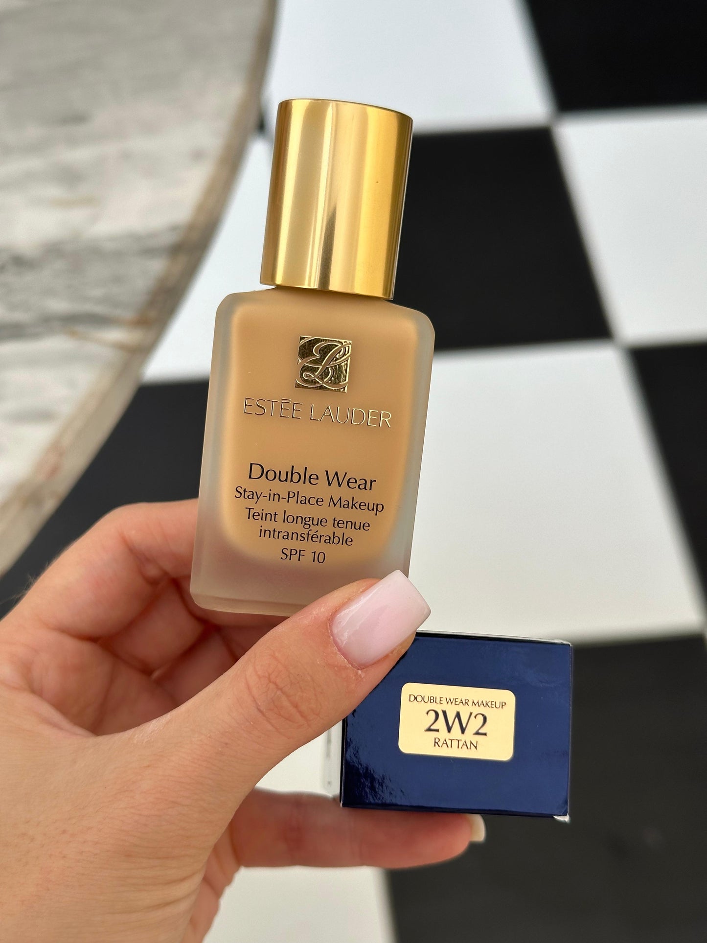 ESTÉE LAUDER Double Wear
Stay-in-Place Foundation