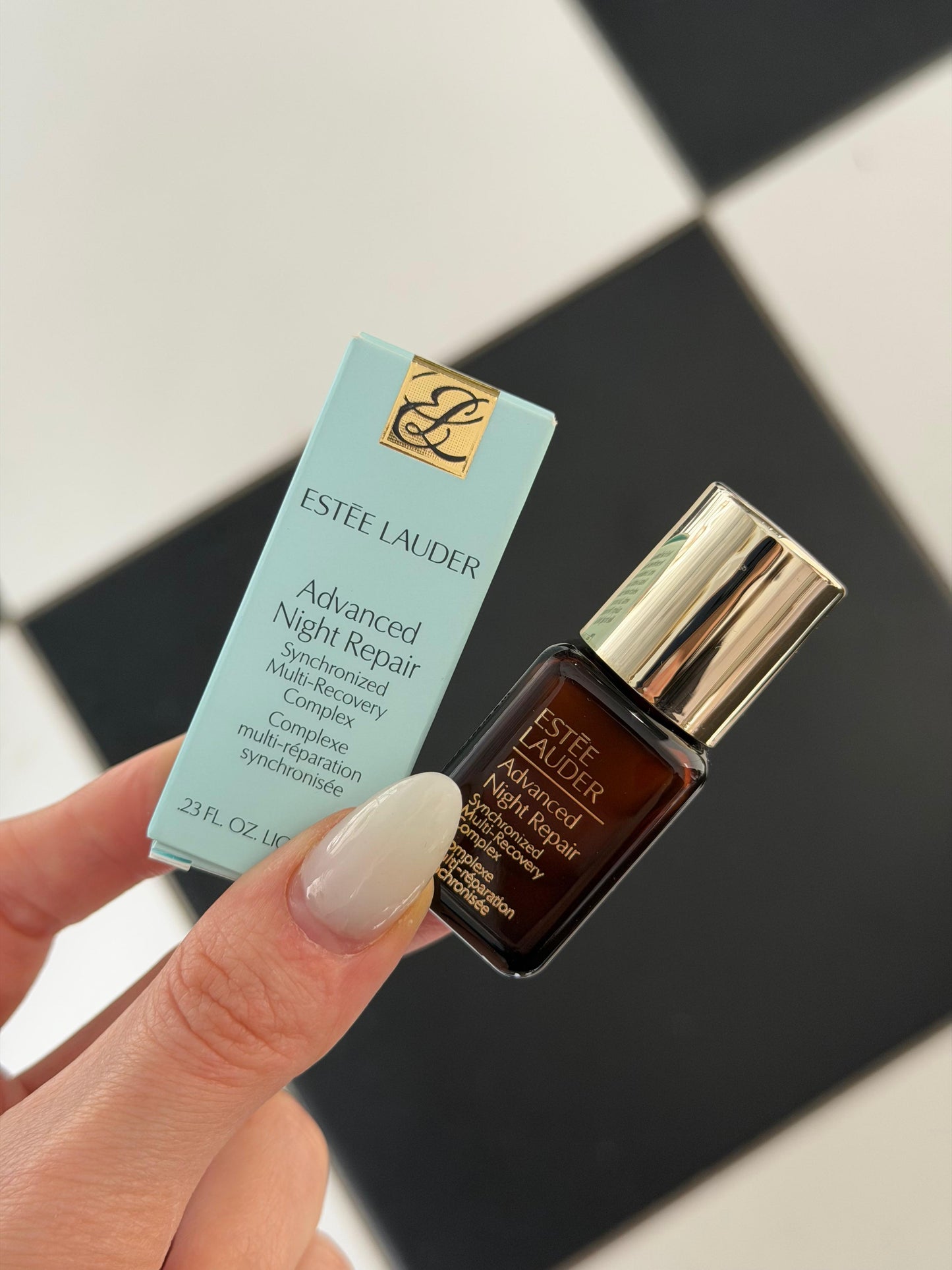 ESTEE LAUDER Advanced Night Repair Serum
Synchronized Multi-Recovery Complex
