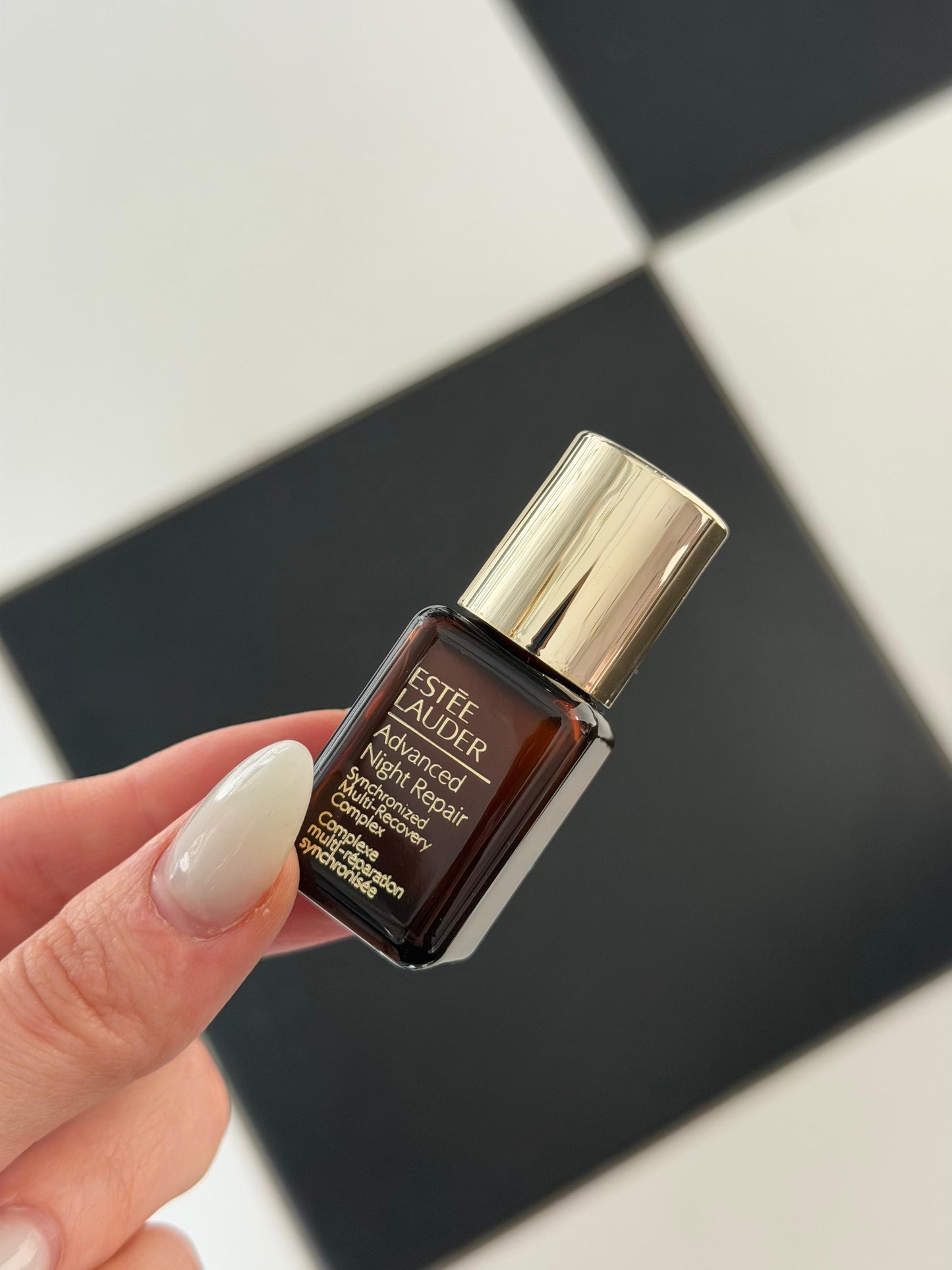 ESTEE LAUDER Advanced Night Repair Serum (7ml)
Synchronized Multi-Recovery Complex