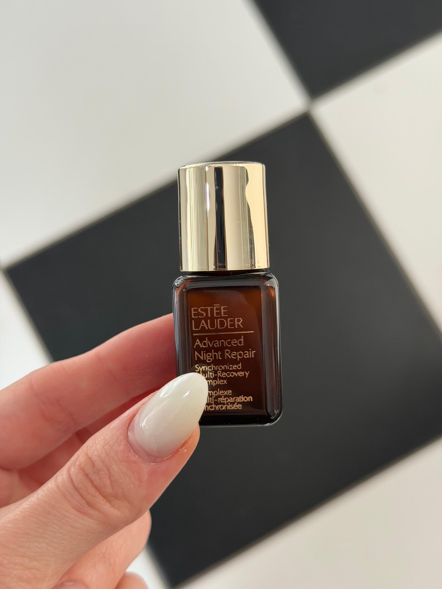 ESTEE LAUDER Advanced Night Repair Serum (7ml)
Synchronized Multi-Recovery Complex