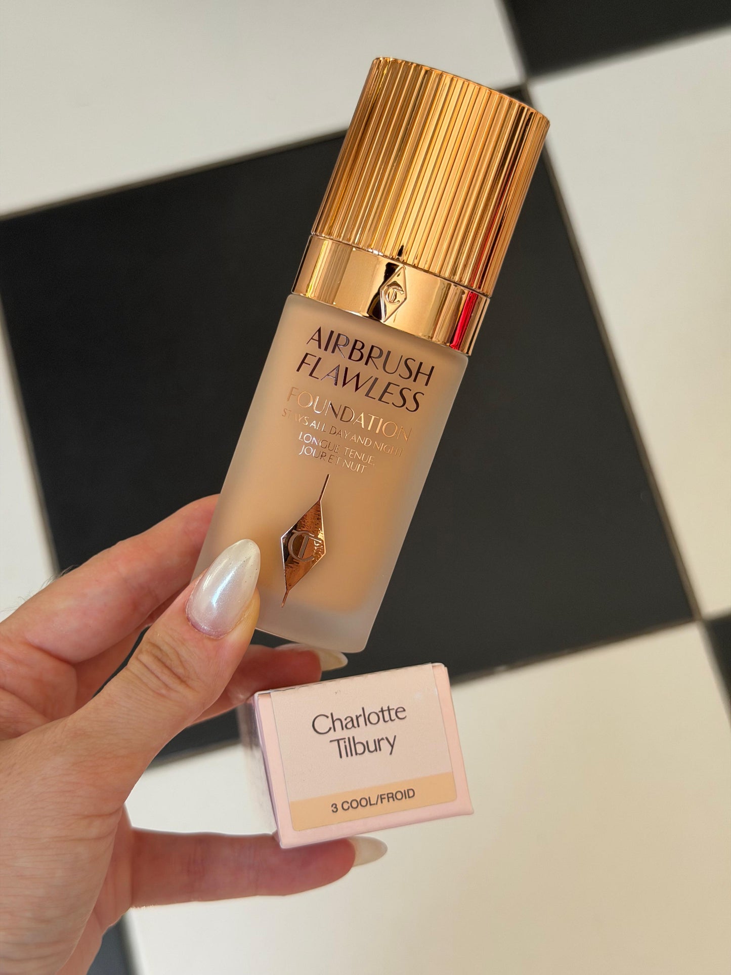 CHARLOTTE TILBURY Airbrush Flawless Foundation (3C) - Stays All Day And Night, Full Coverage