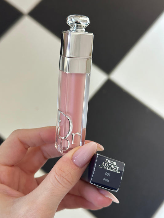 DIOR Addict Lip Maximizer (001)
Plumping Gloss - Instant and Long-Term Volume Effect - 24h Hydration