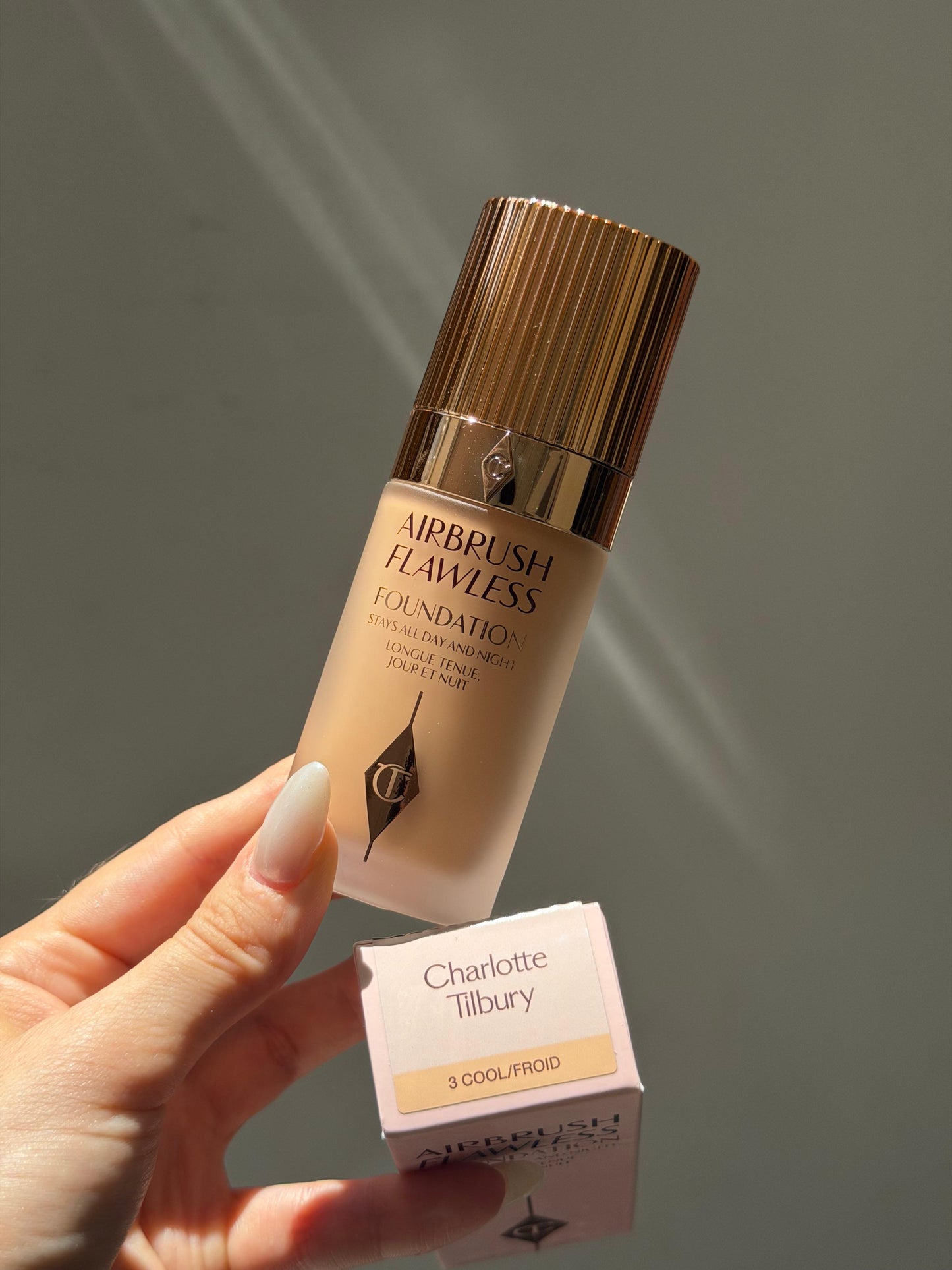 CHARLOTTE TILBURY Airbrush Flawless Foundation (3C) - Stays All Day And Night, Full Coverage