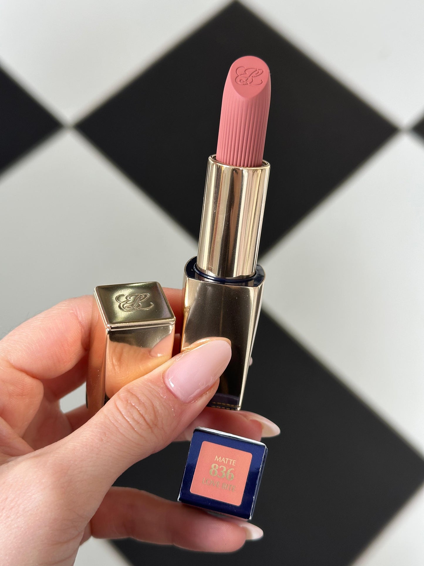 ESTÉE LAUDER Pure Color
Creme Lipstick (836)