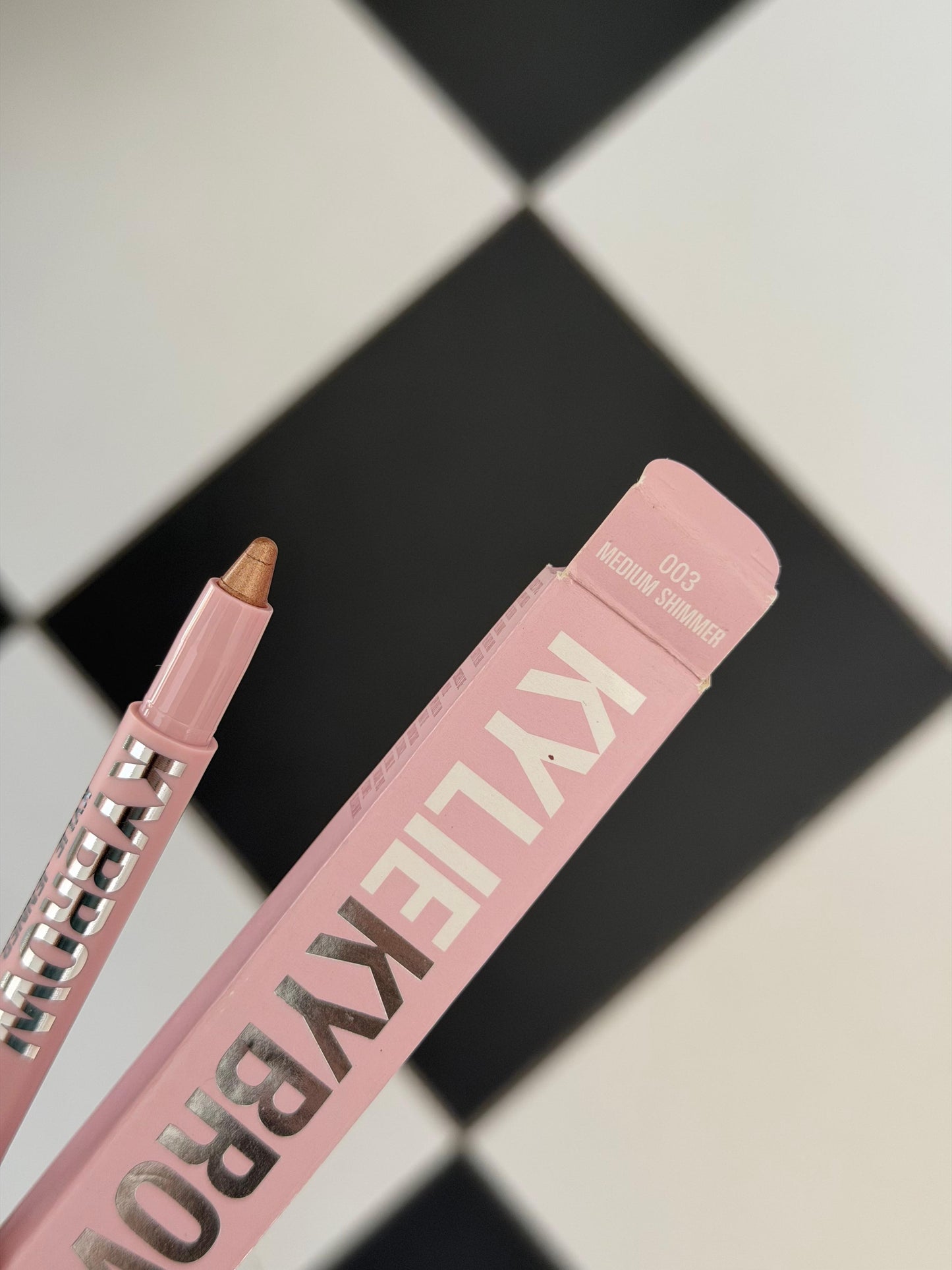 KYLIE JENNER KyBrow Highligter
