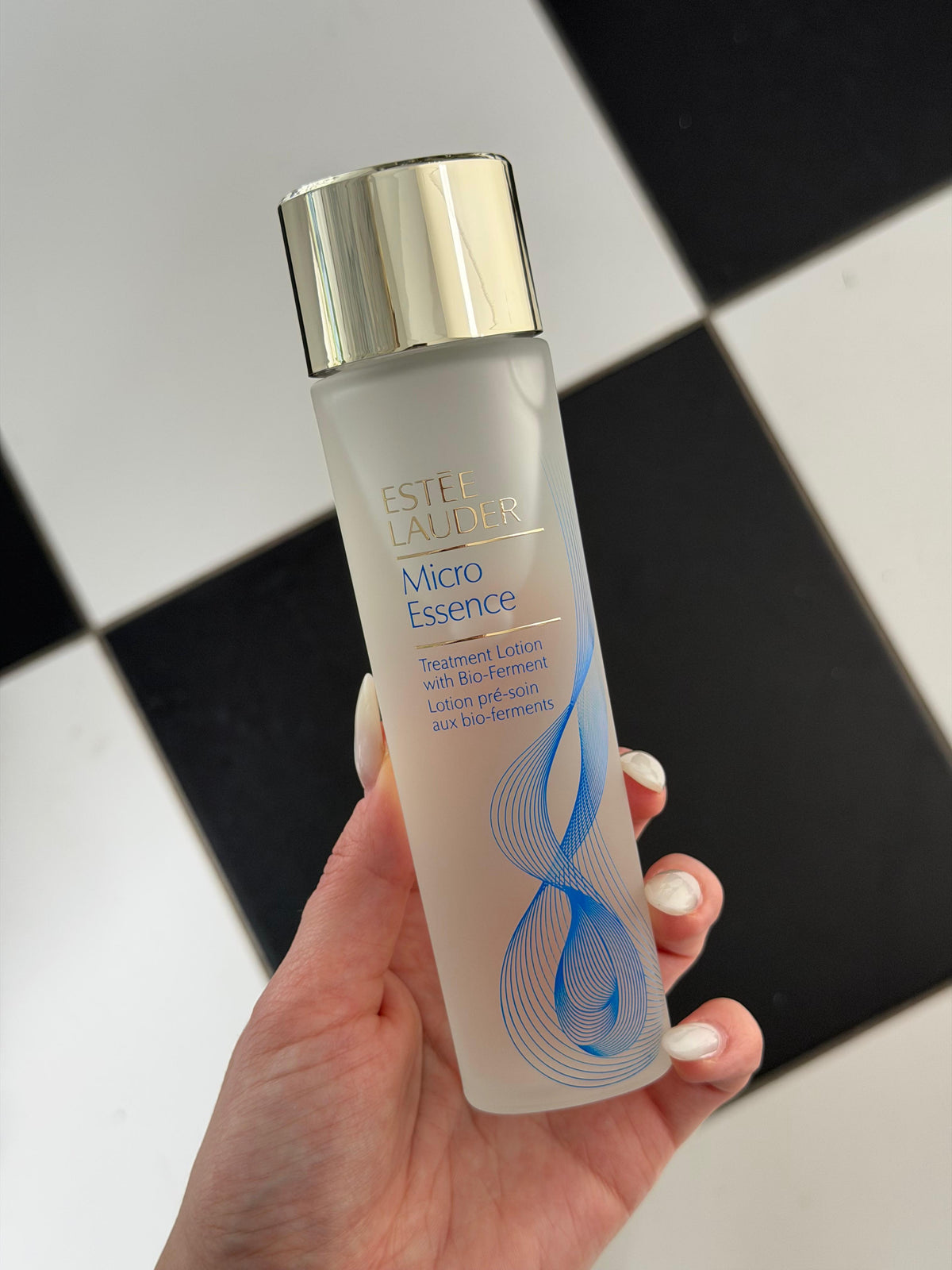 ESTEE LAUDER Micro Essence
Treatment Lotion Toner with Bio-Ferment