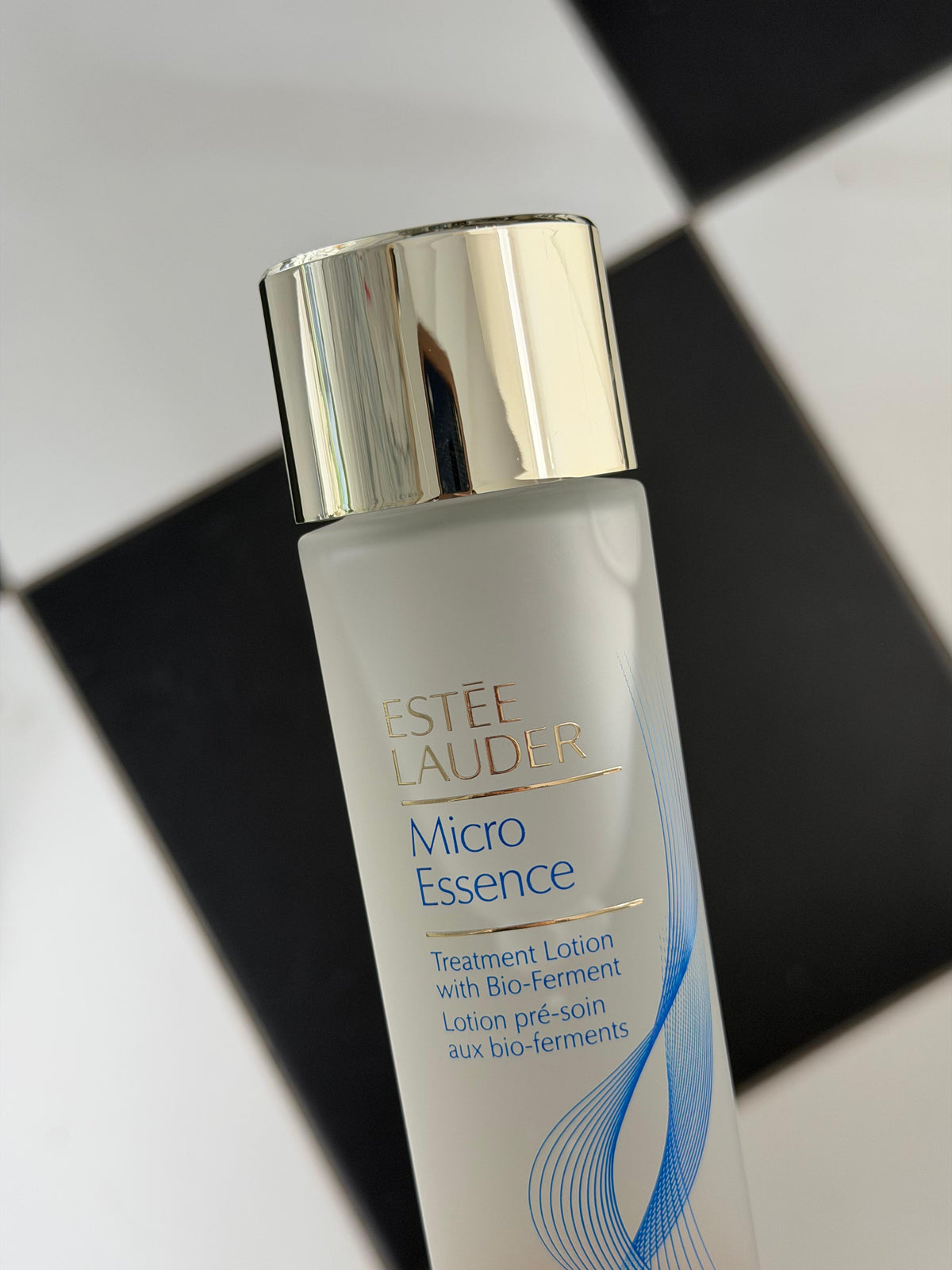 ESTEE LAUDER Micro Essence
Treatment Lotion Toner with Bio-Ferment