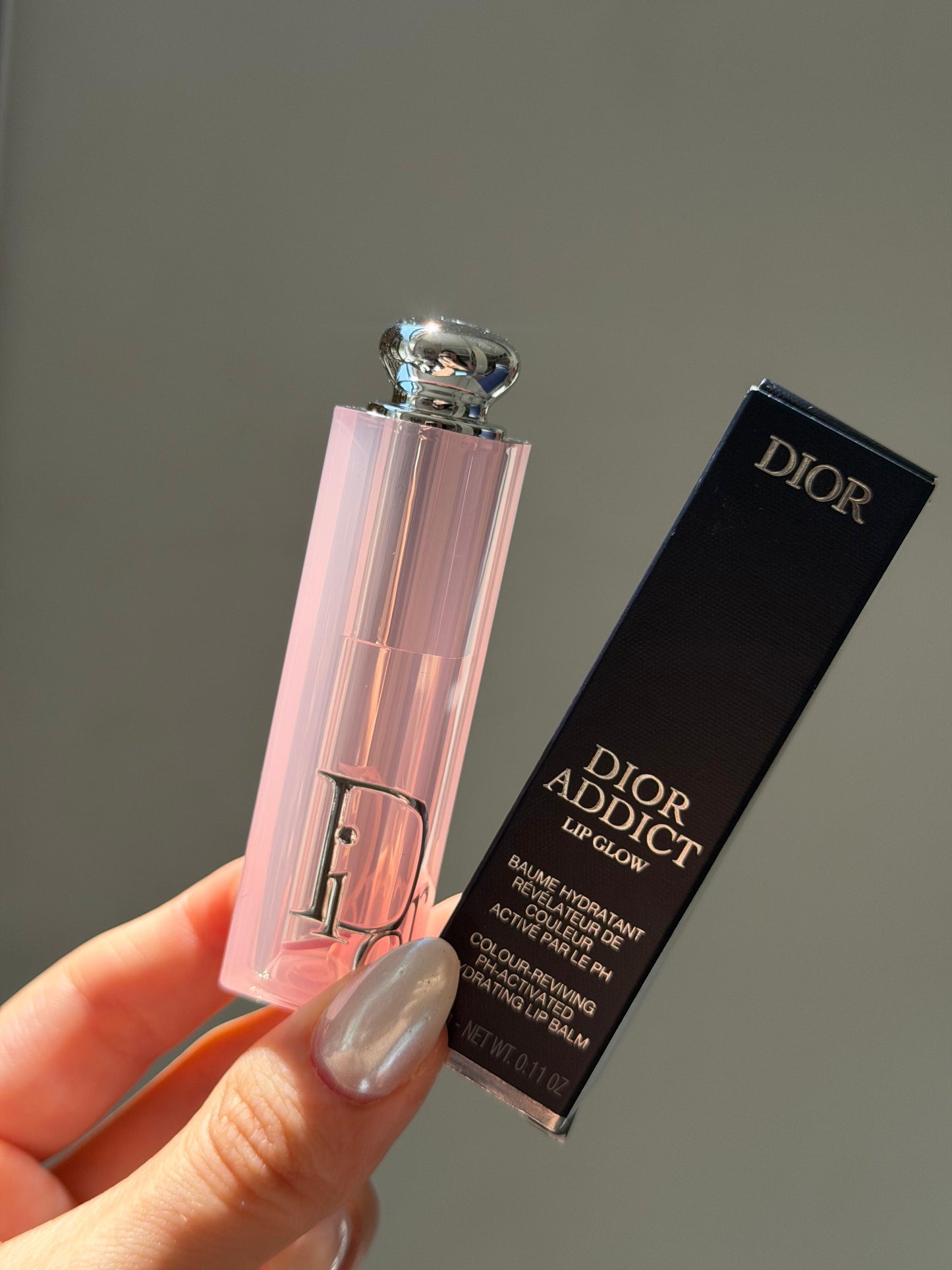 DIOR Addict Lip Glow - 015 Cherry
48-Hour Hydrating Lip Balm - pH-Activated Color