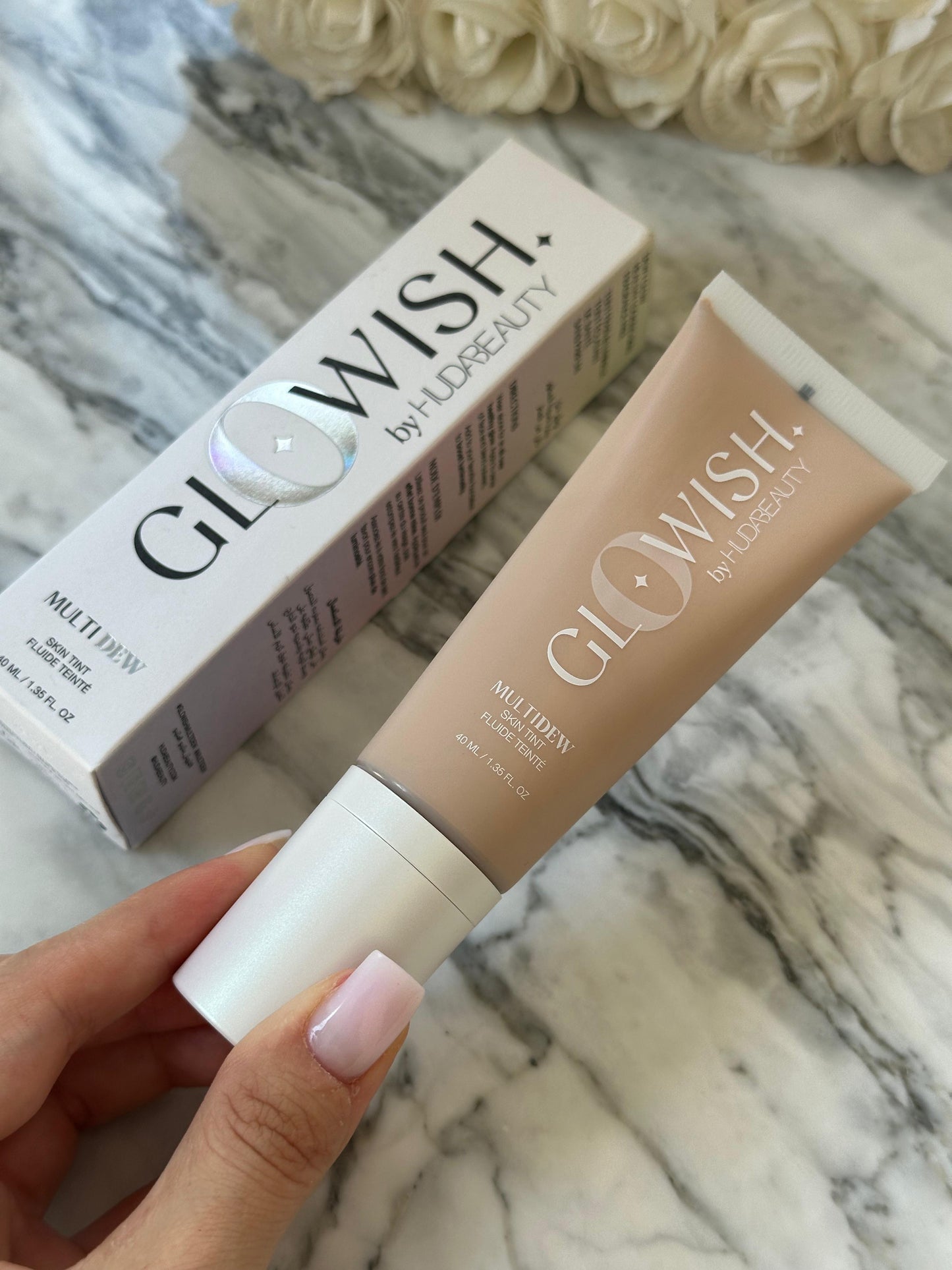 HUDA BEAUTY GloWish Multidew Vegan Skin Tint Foundation