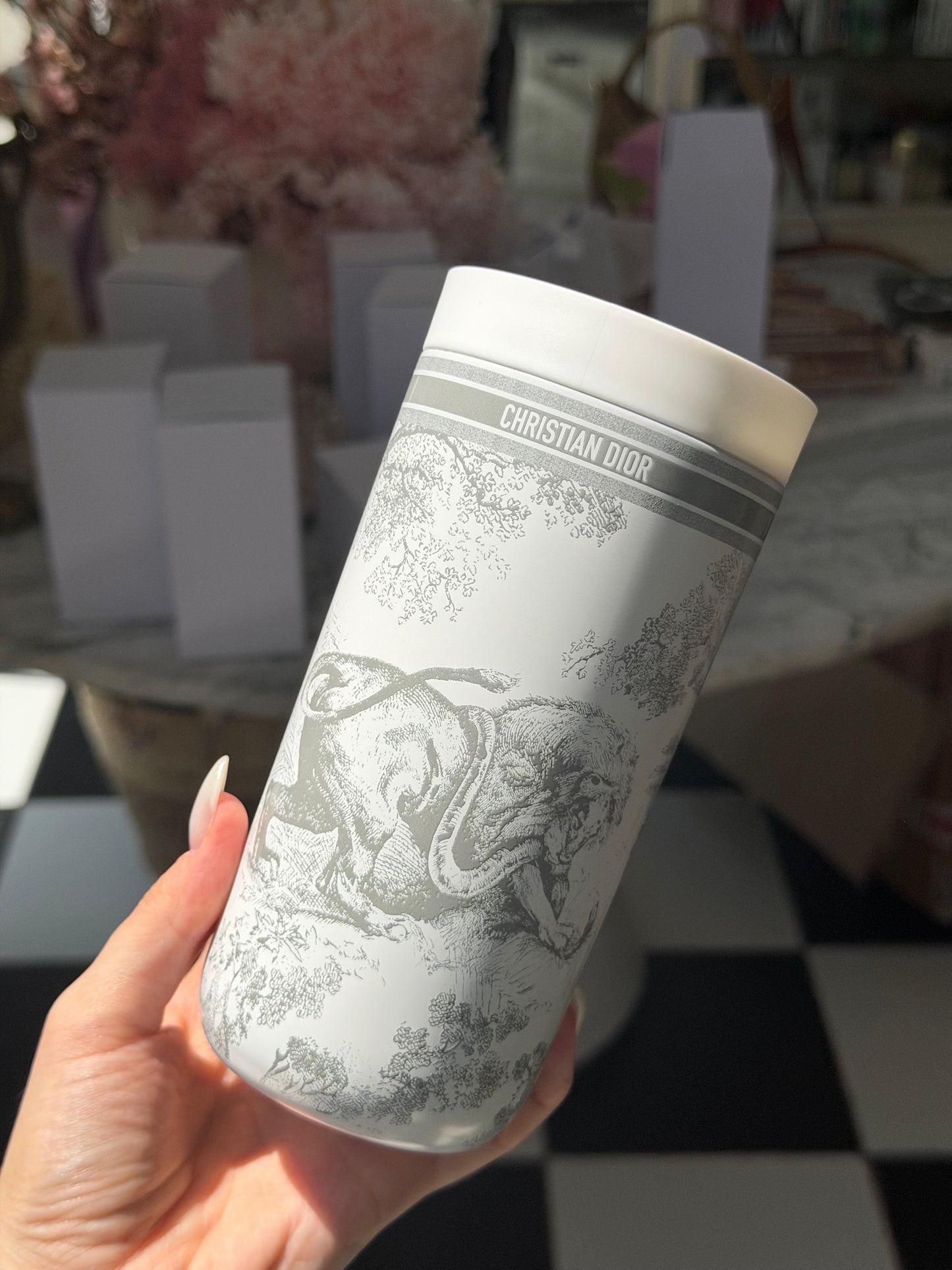 DIOR Travel Mug 400ml
White and Grey Toile de Jouy Palms Stainless Steel