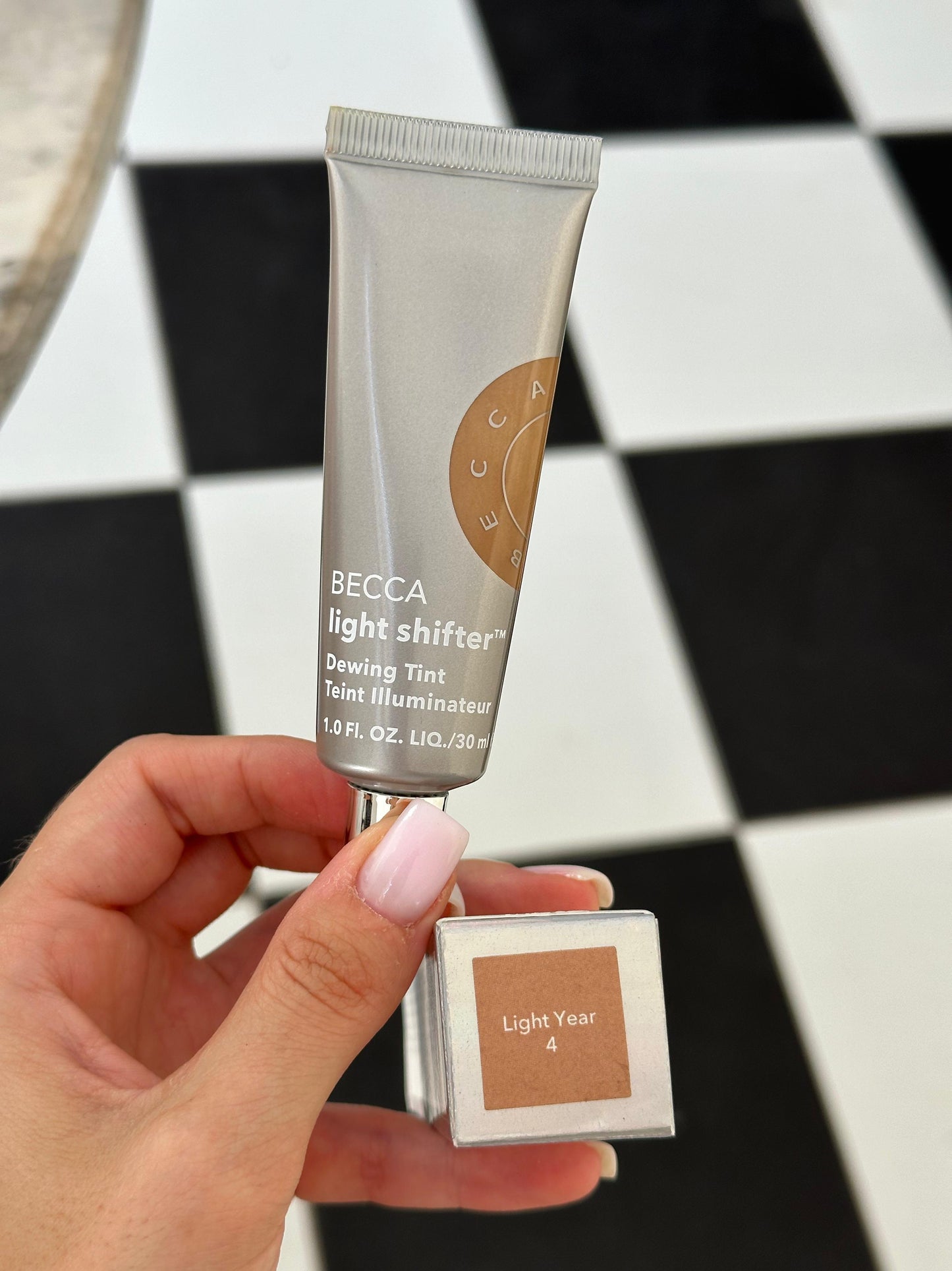 BECCA Light Shifter Dewing Tint