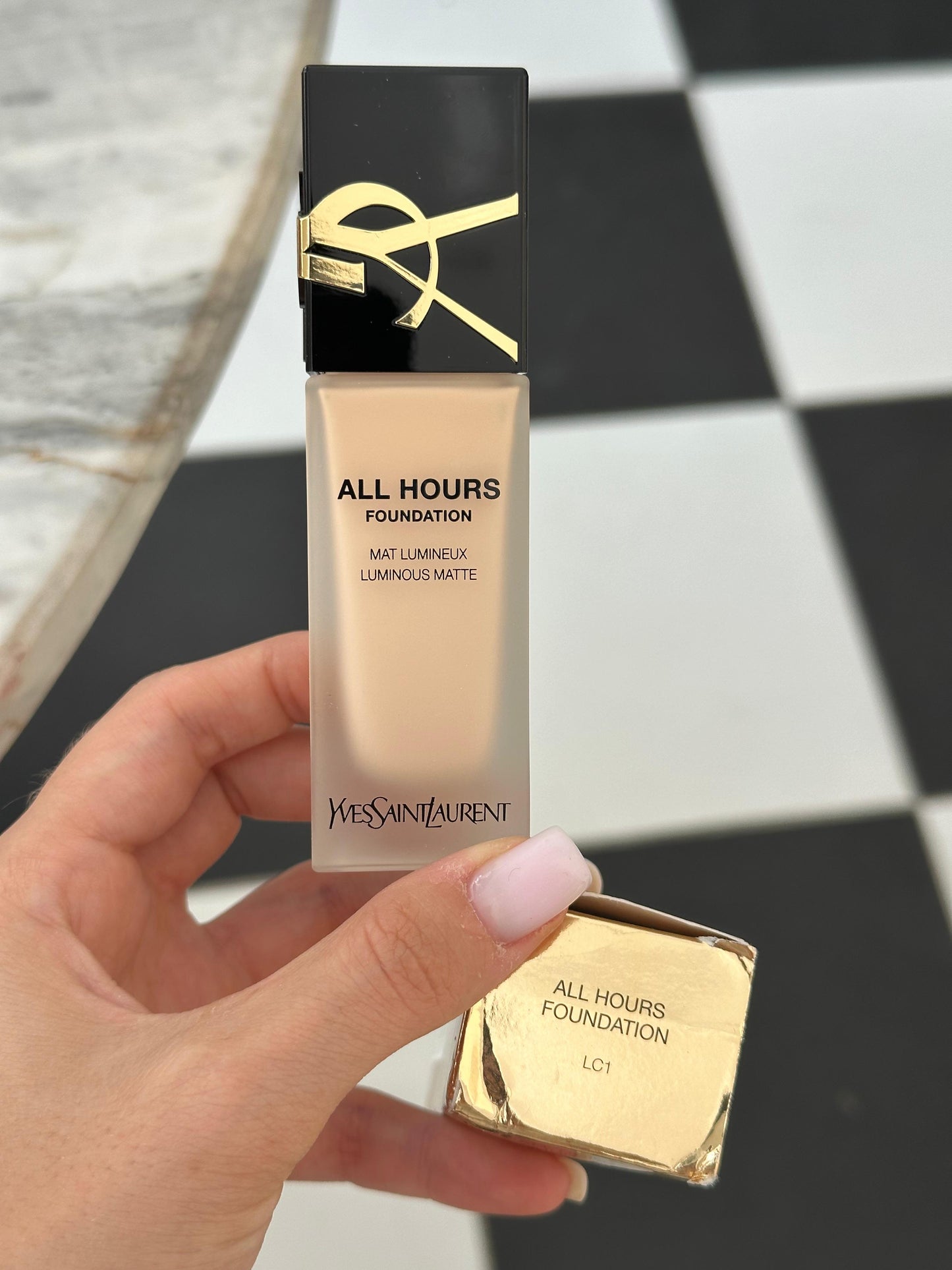 YSL All Hours Foundation - Luminous Matte