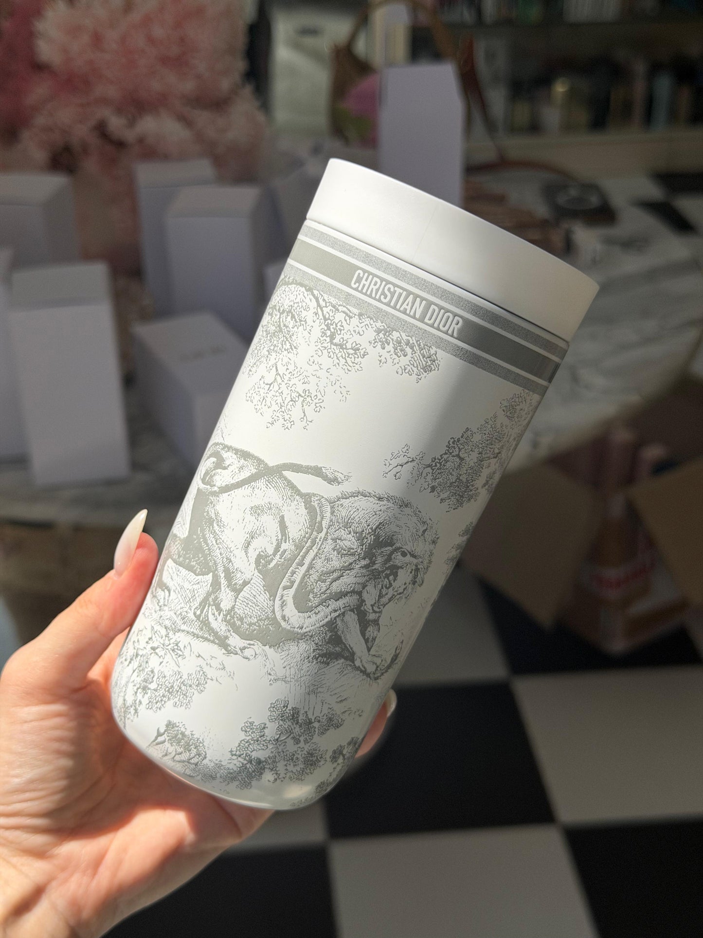 DIOR Travel Mug 400ml
White and Grey Toile de Jouy Palms Stainless Steel