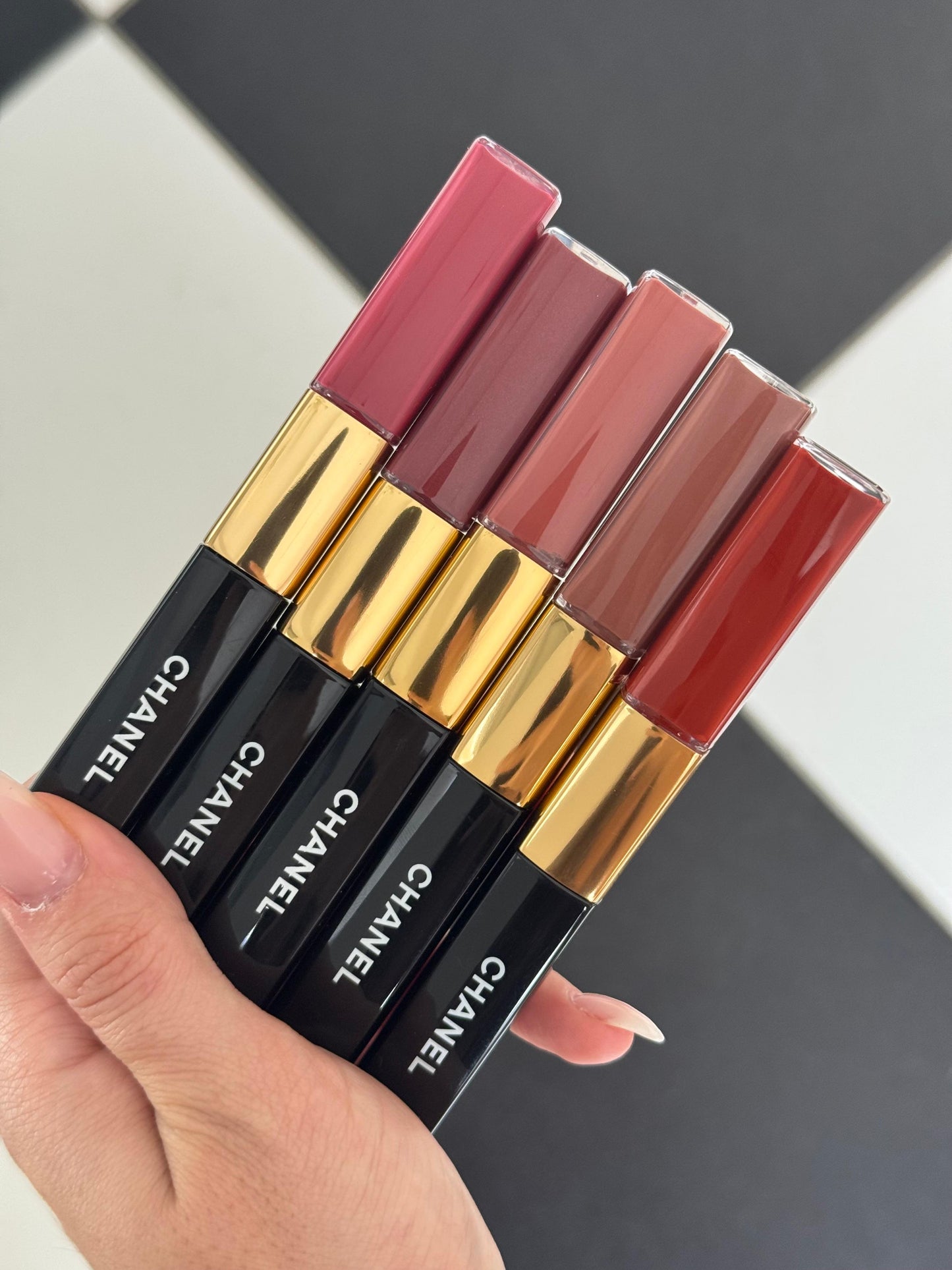 CHANEL Le Rouge Duo Ultra Tenue (162)
Ultrawear Liquid Lip Colour