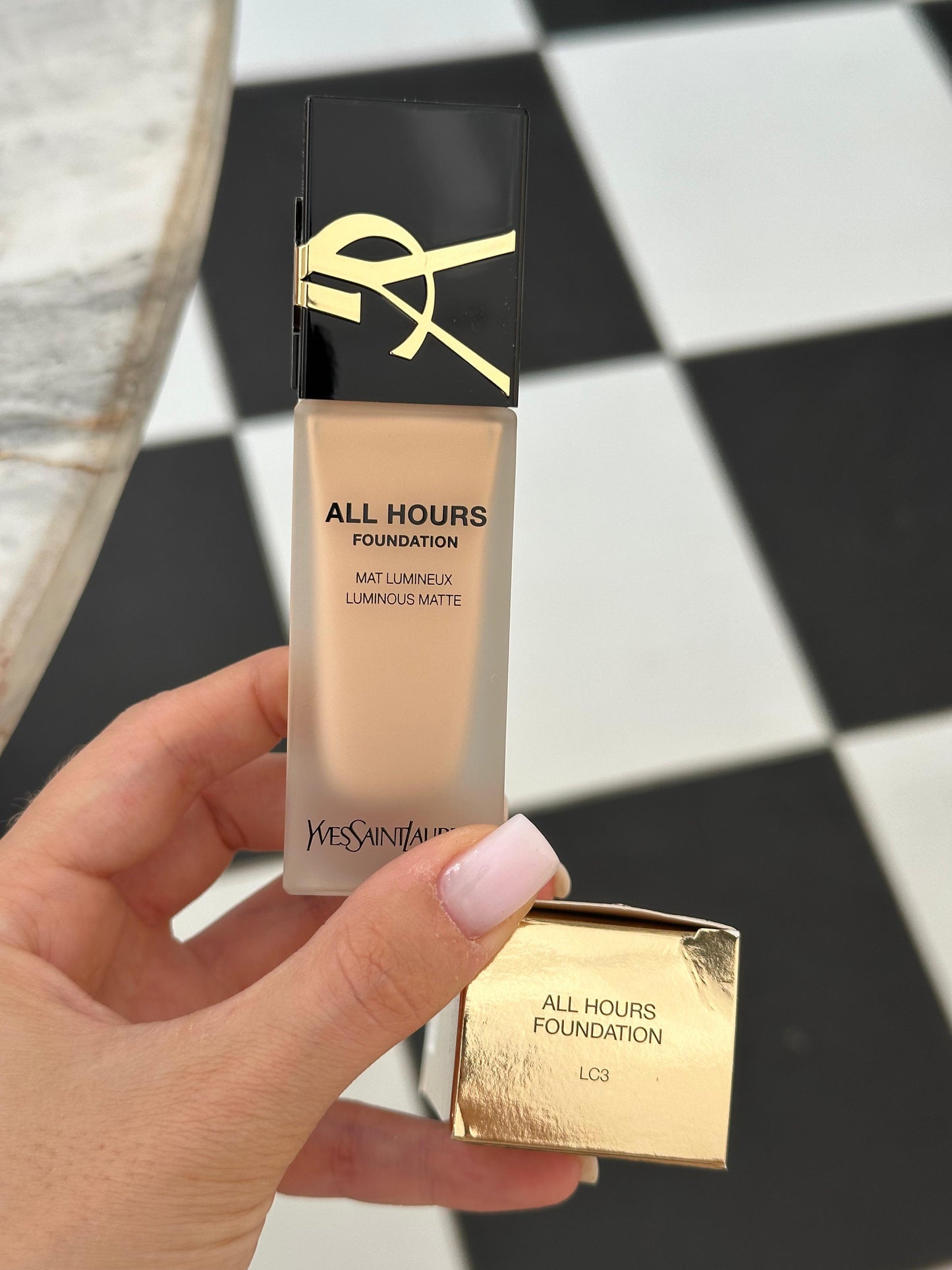 YSL All Hours Foundation - Luminous Matte