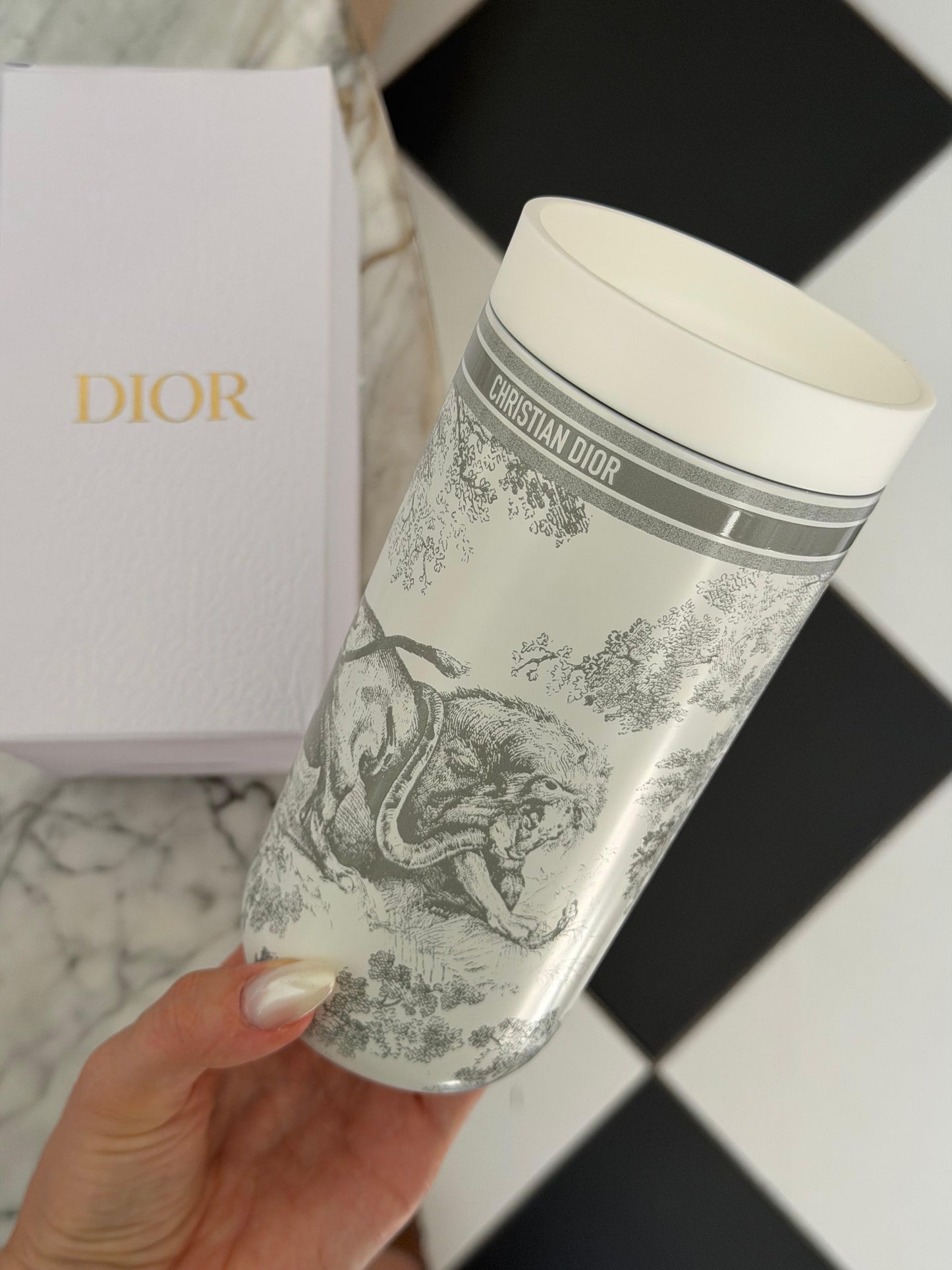 DIOR Travel Mug 400ml
White and Grey Toile de Jouy Palms Stainless Steel