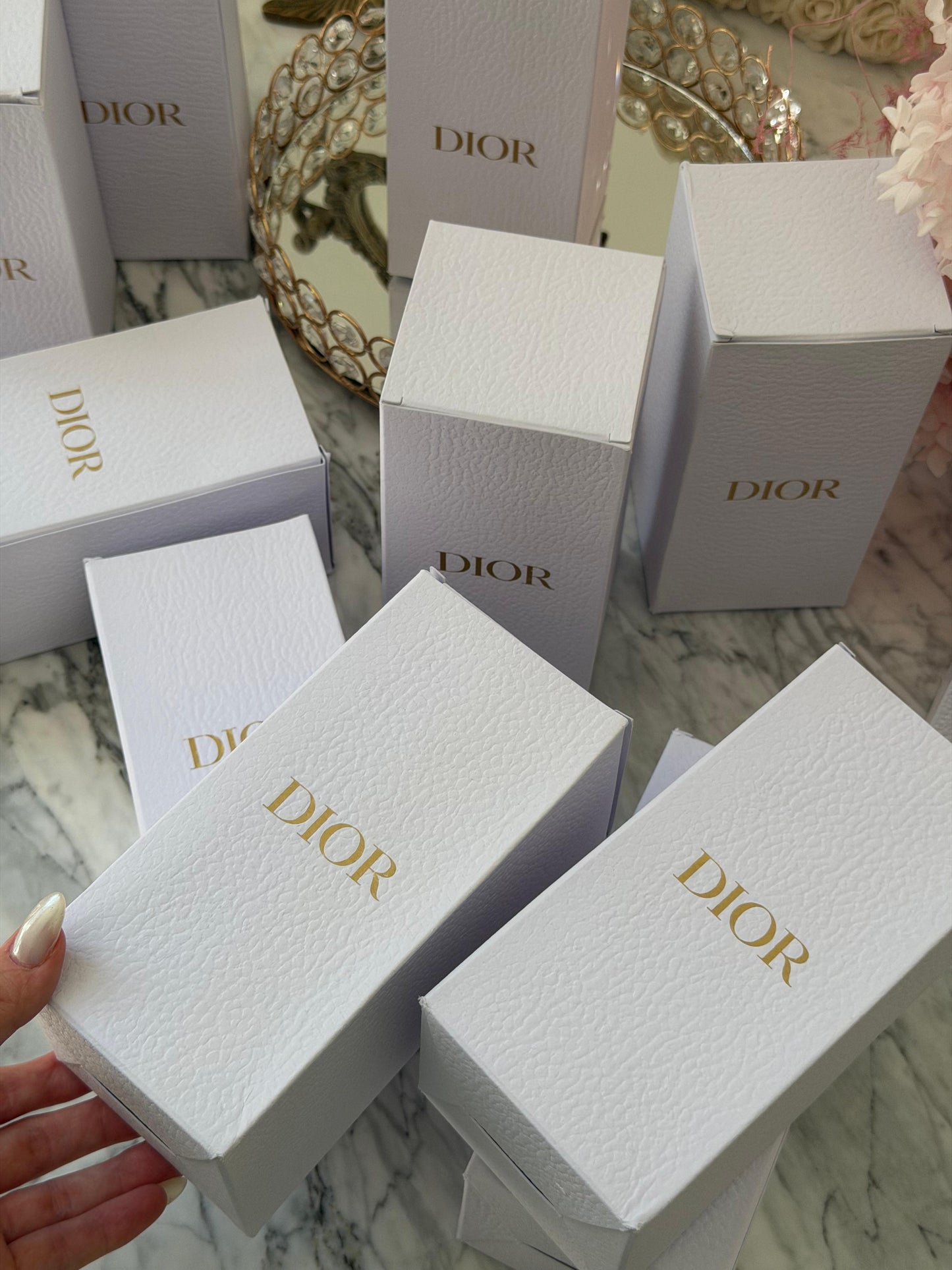 DIOR Travel Mug 400ml
White and Grey Toile de Jouy Palms Stainless Steel