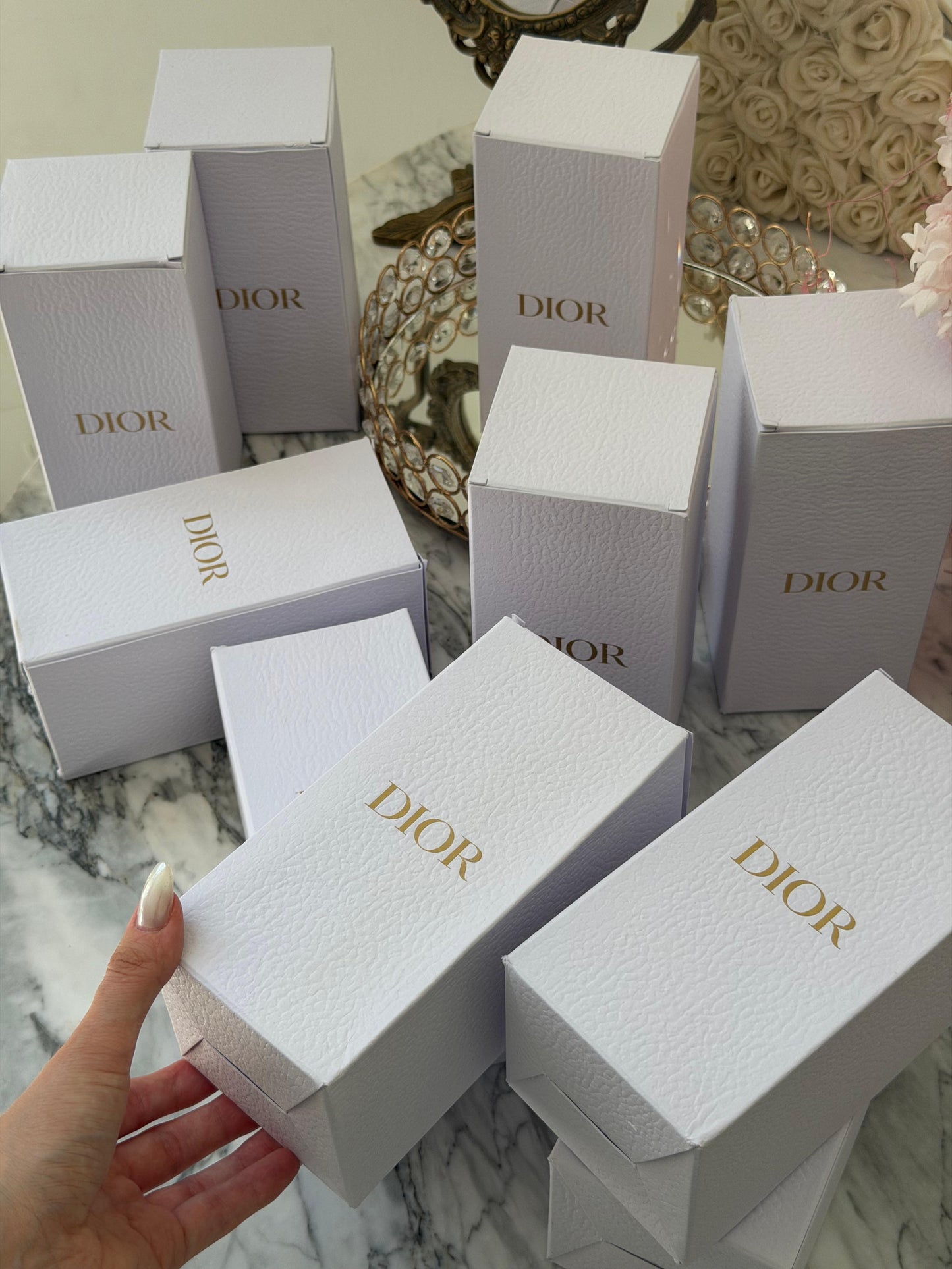 DIOR Travel Mug 400ml
White and Grey Toile de Jouy Palms Stainless Steel