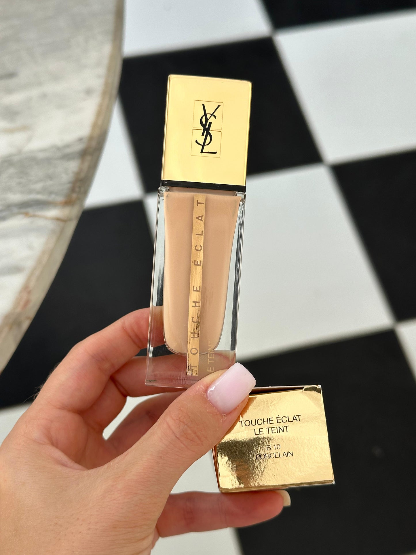 YSL Touche Éclat Le Teint - Long Wear Glow All Day Hydration