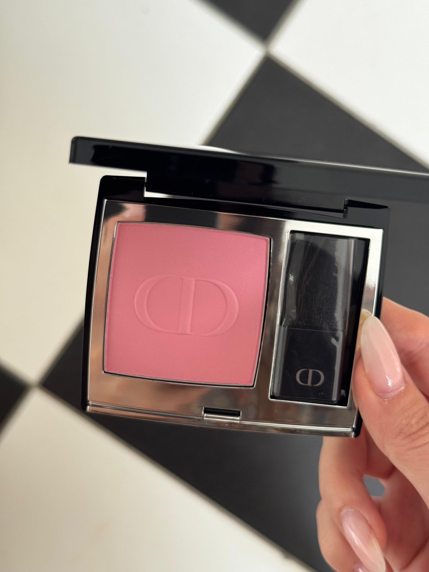DIOR Rouge Blush Matte
Longwear Couture (475)