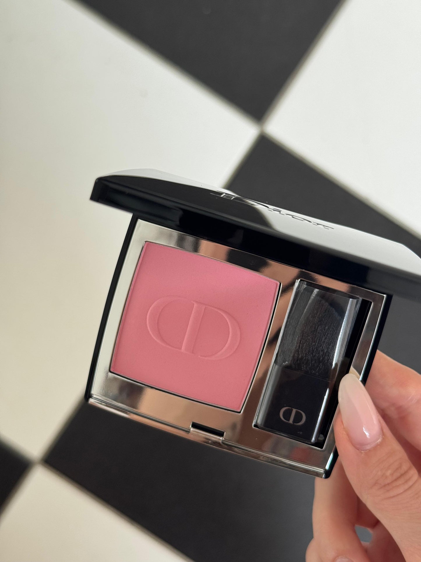 DIOR Rouge Blush Matte
Longwear Couture (475)