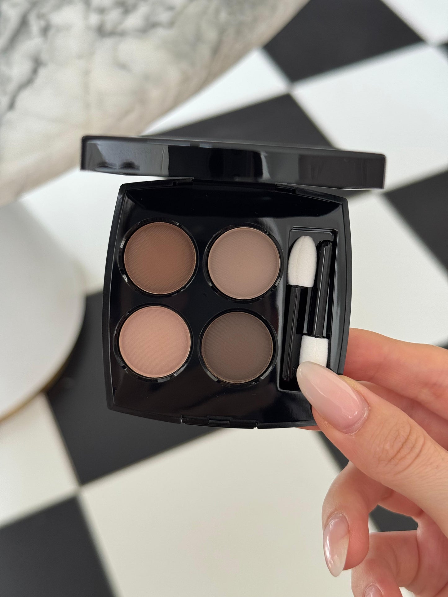 CHANEL Les 4 Ombres
Multi-Effect Quadra Eyeshadow (308)