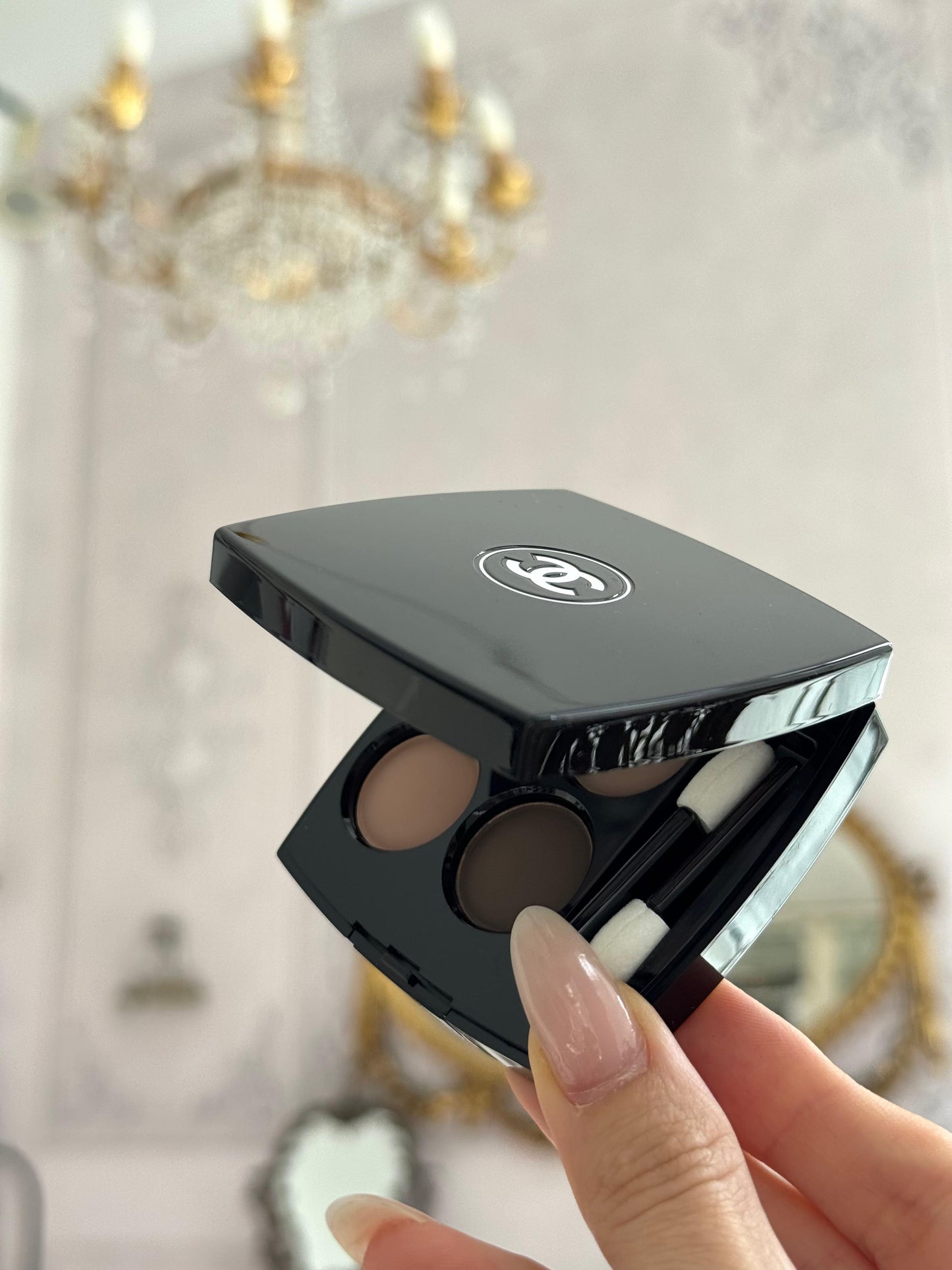 CHANEL Les 4 Ombres
Multi-Effect Quadra Eyeshadow (308)
