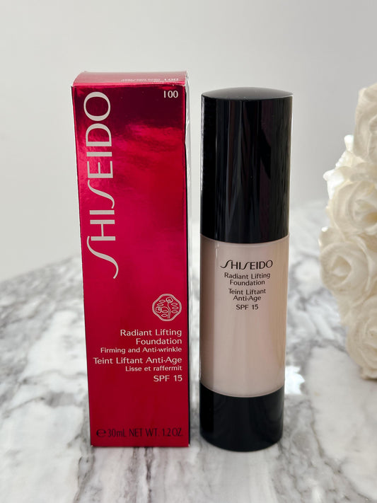 SHISEIDO Synchro Skin Radiant Lifting Foundation SPF15