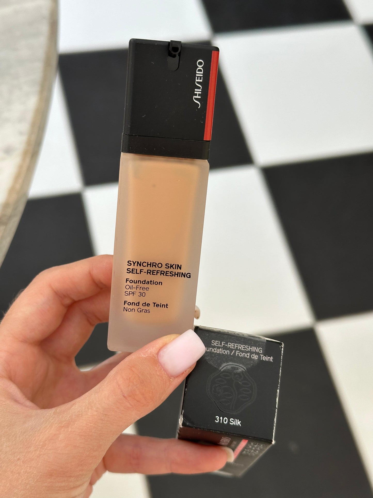 SHISEIDO Synchro Skin Self-Refreshin Foundation SPF30