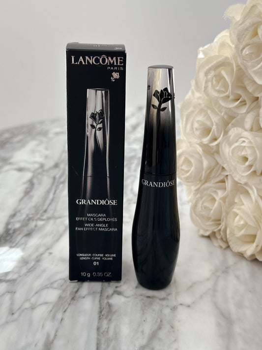 LANCÔME
Grandiôse Mascara
Wide-Angle, Full Lashes, High Precision